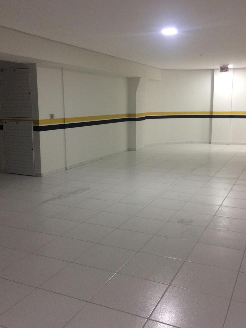 Apartamento em meia praia aconchegante