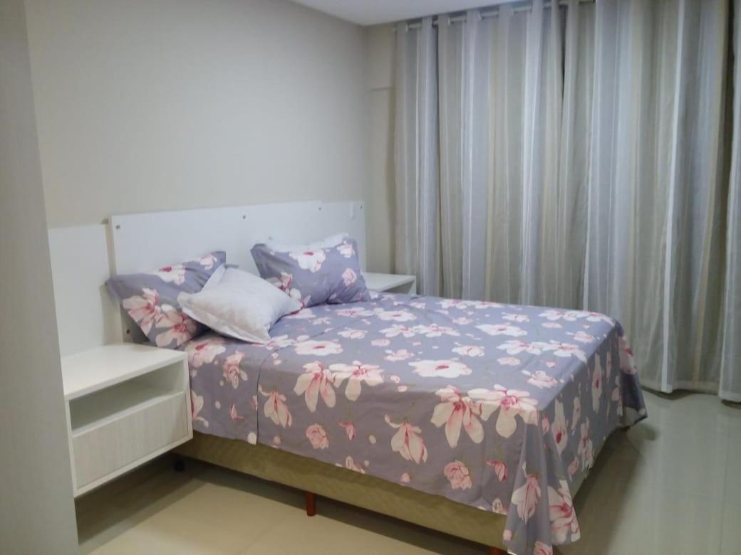 Apartamento em meia praia aconchegante