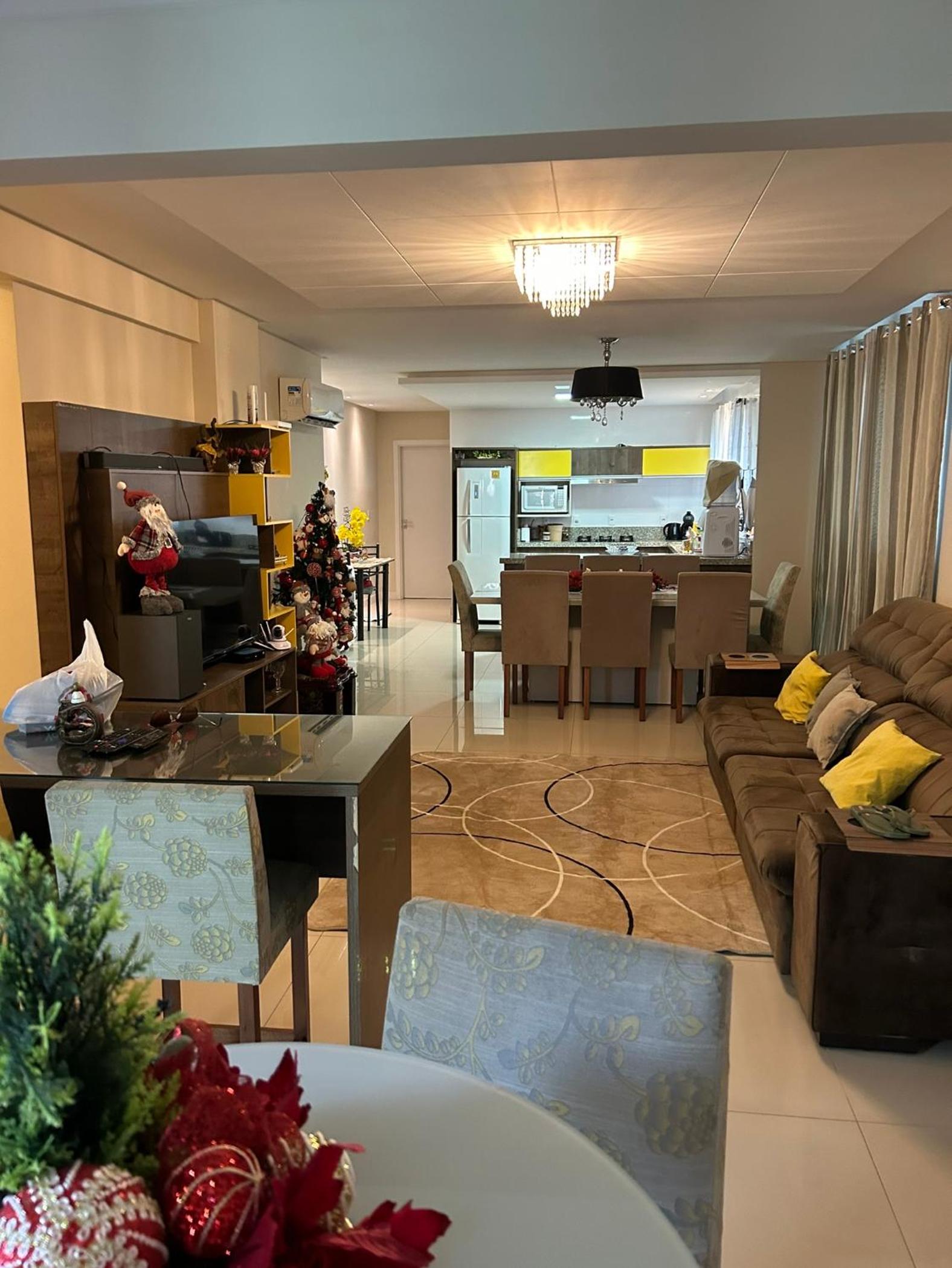 Apartamento em meia praia aconchegante