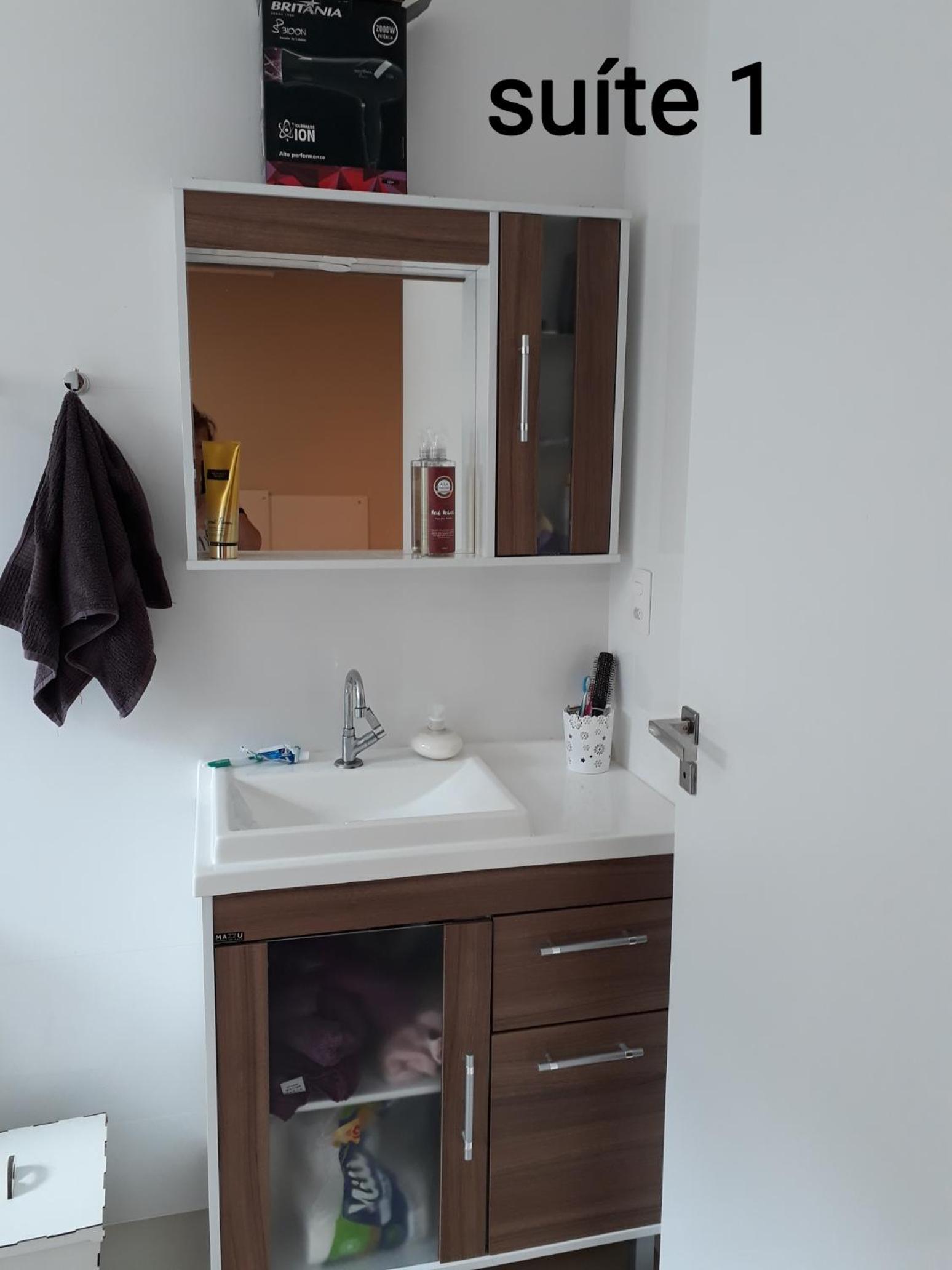Apartamento em meia praia aconchegante