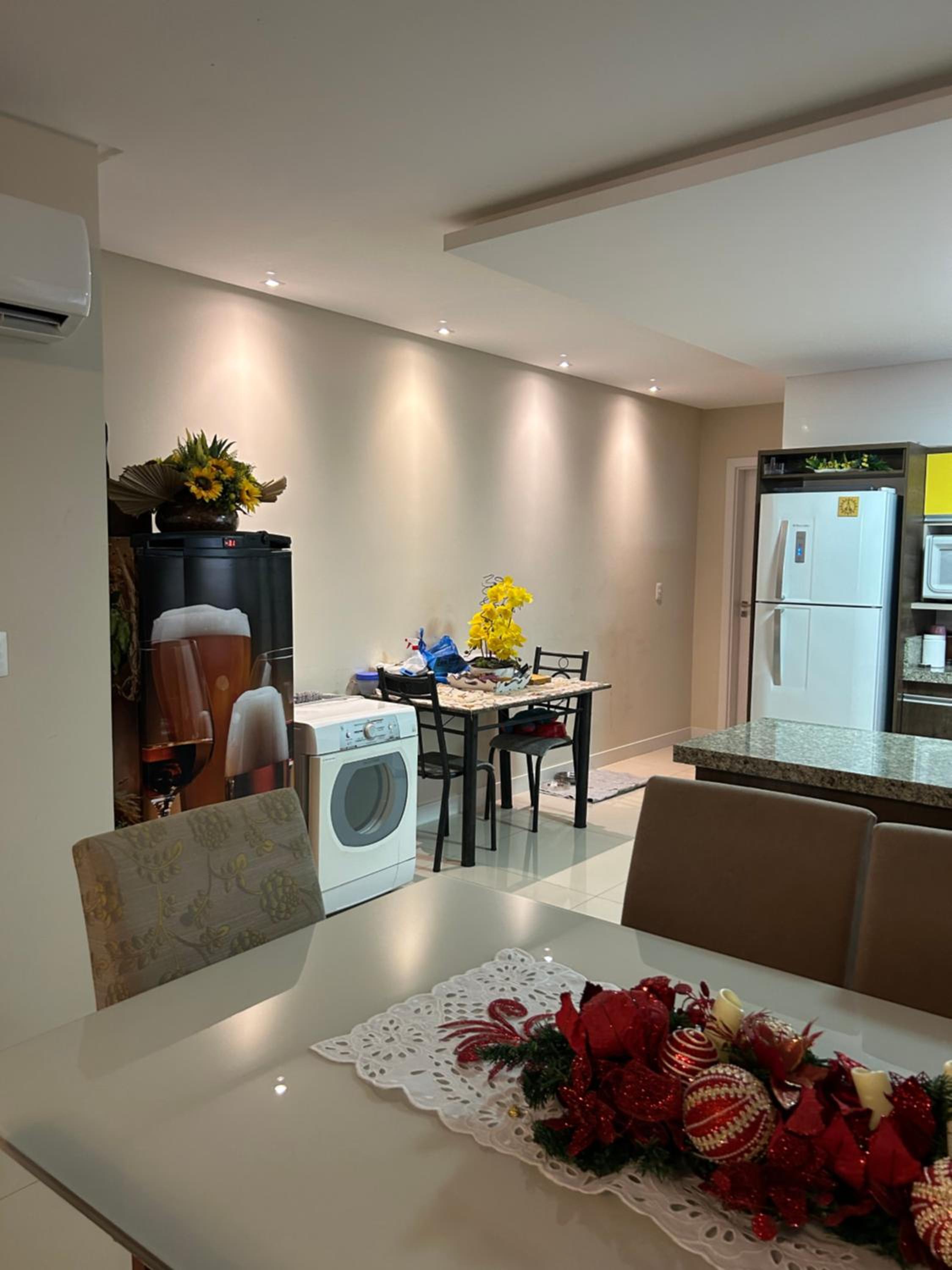 Apartamento em meia praia aconchegante