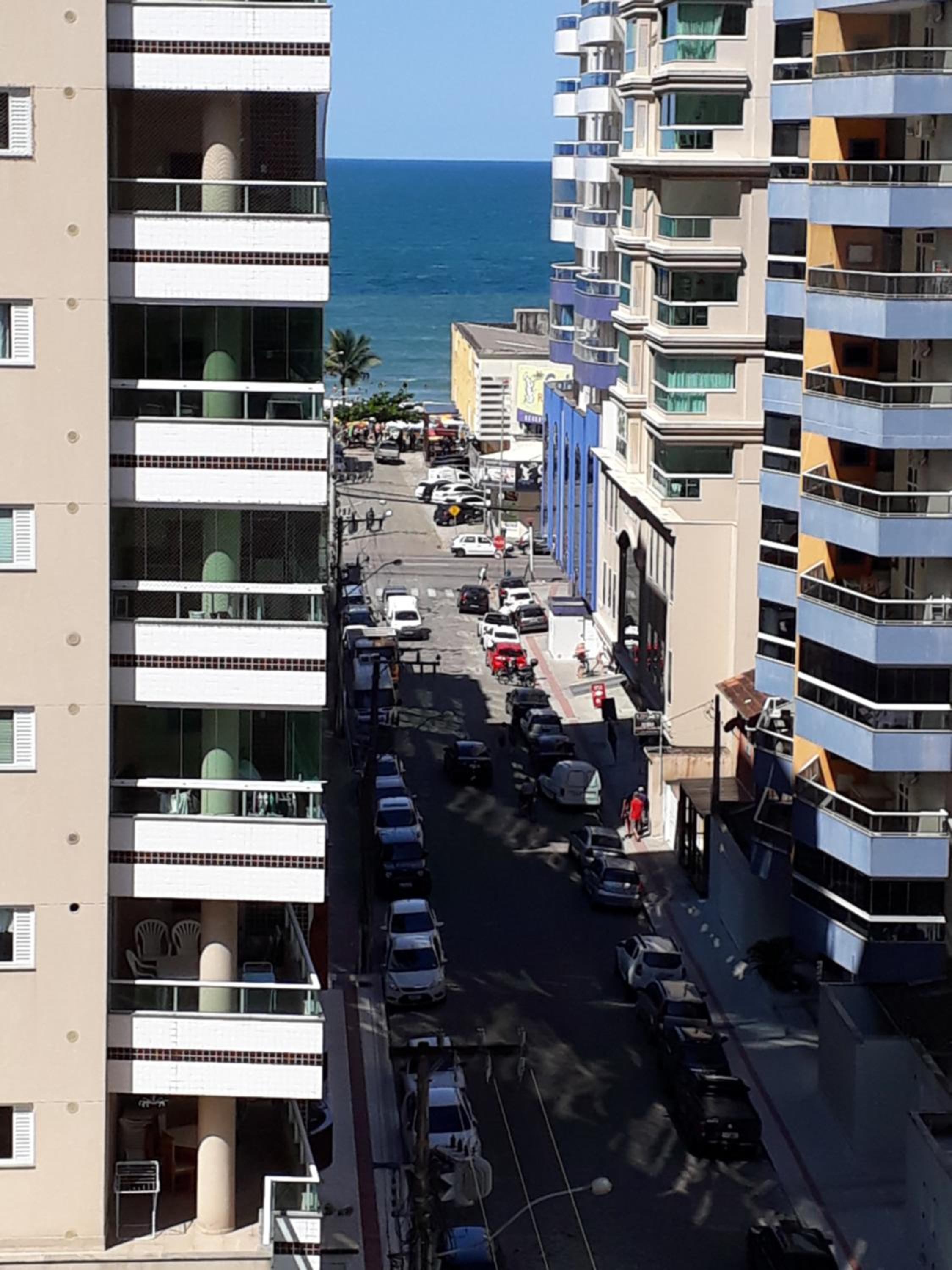 Apartamento em meia praia aconchegante