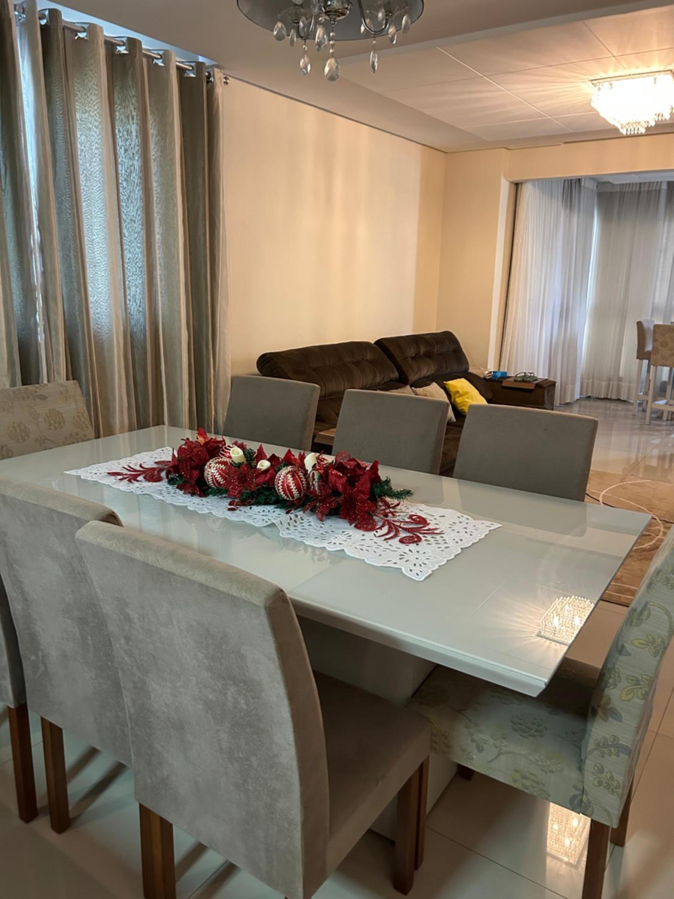 Apartamento em meia praia aconchegante