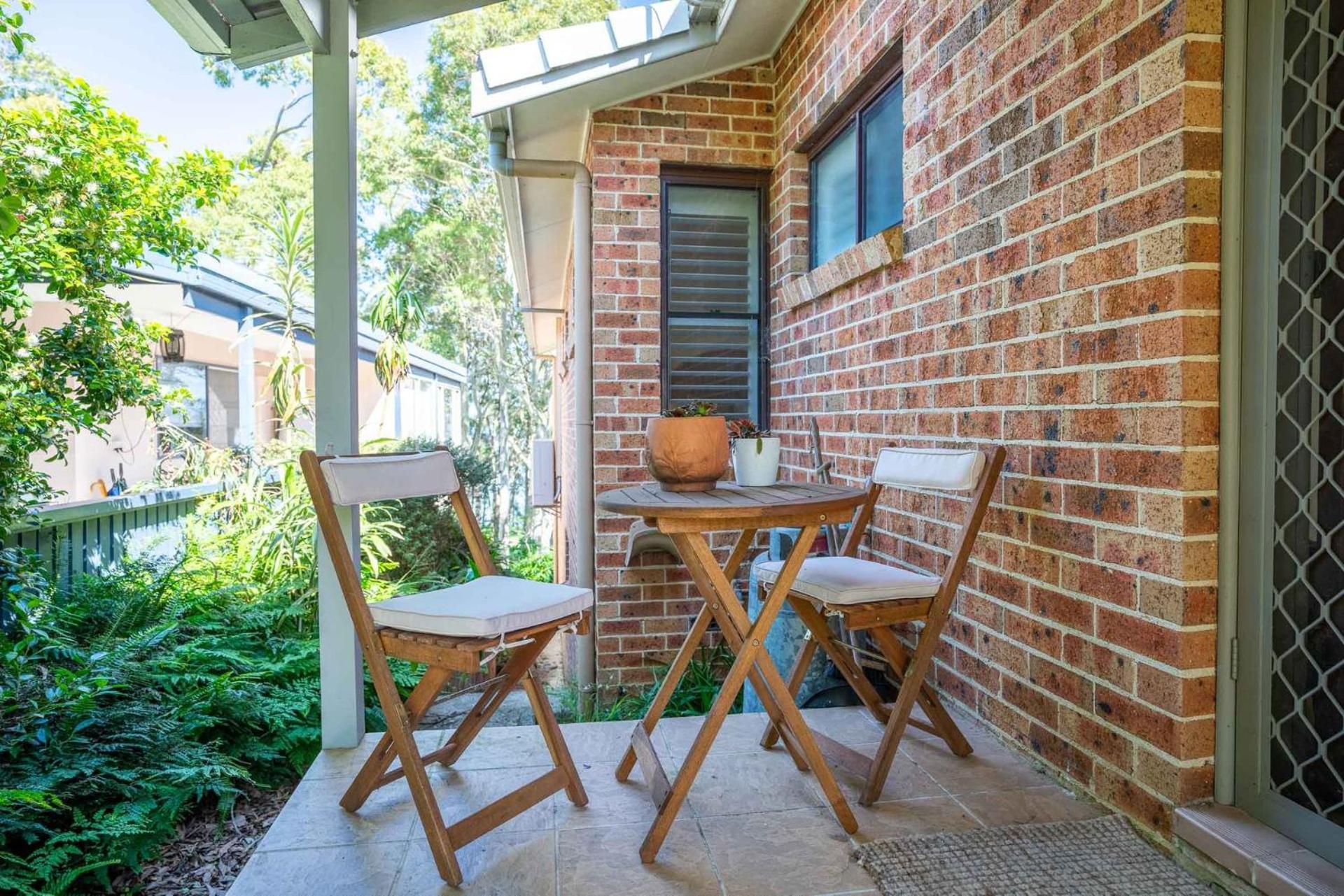 Hahn Sanctuary - waterfront home with kayaks included in stay!