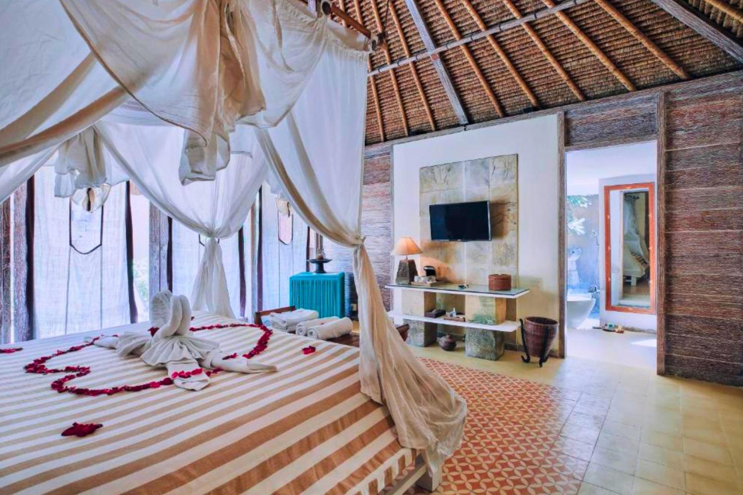 Vanshika 1 BR Garden Villa Shared Pool view 4