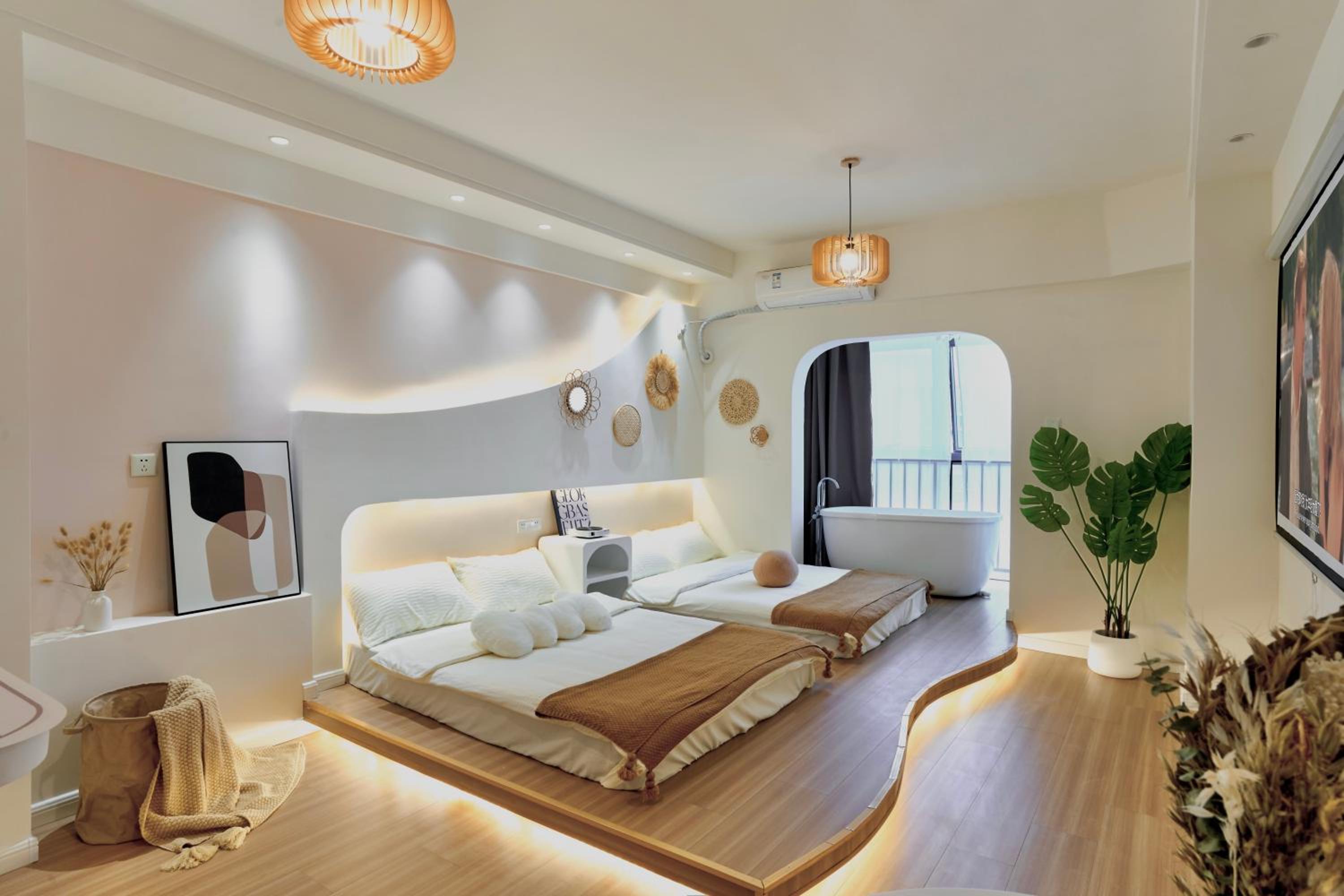 Chiya Cozy Floor-to-Ceiling Window Apartment Near SNIEC, Century Park & Lines 6 & 8 Metro