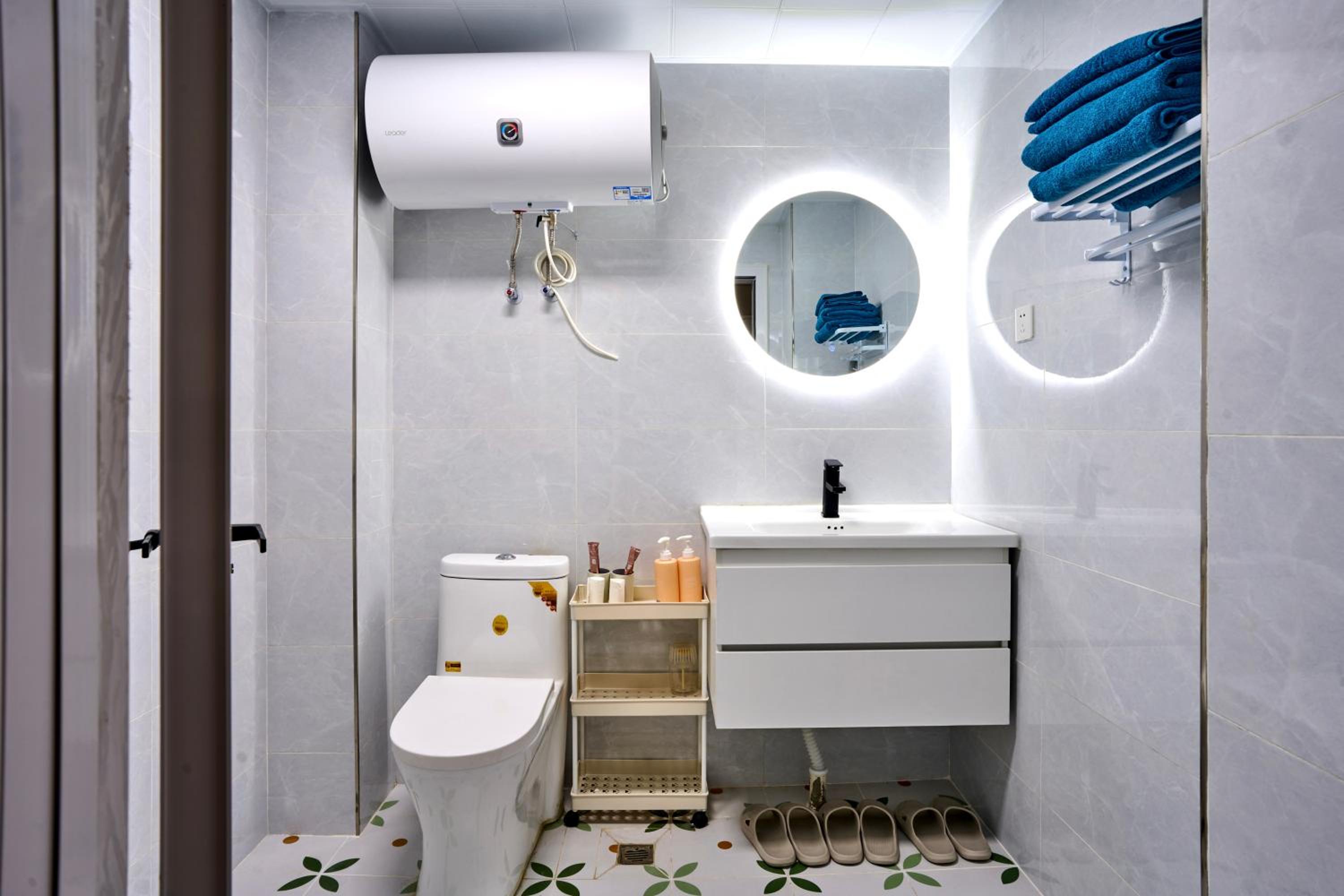 Chiya Cozy Floor-to-Ceiling Window Apartment Near SNIEC, Century Park & Lines 6 & 8 Metro