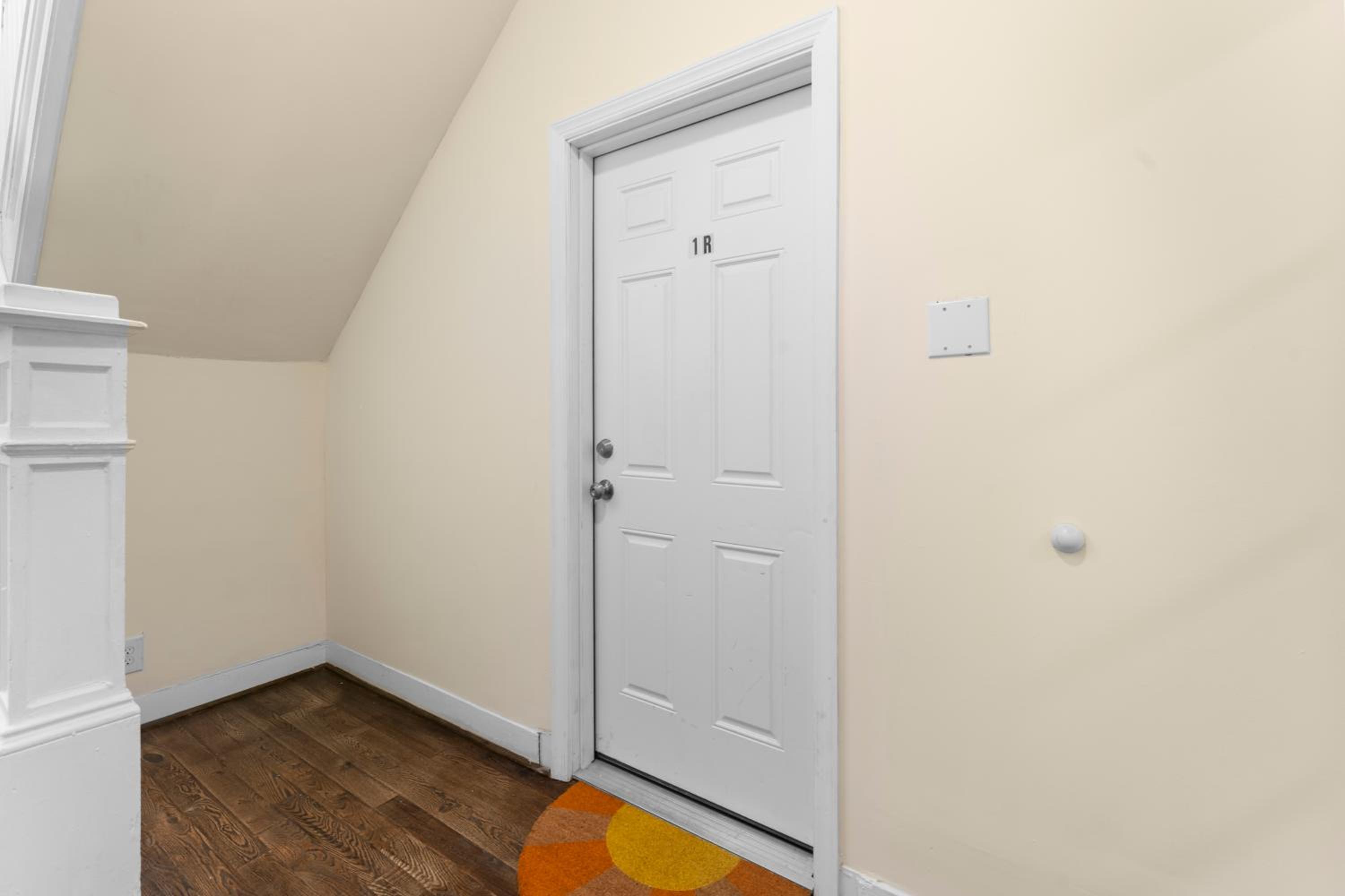The Cozy Nest close to NYC view 5
