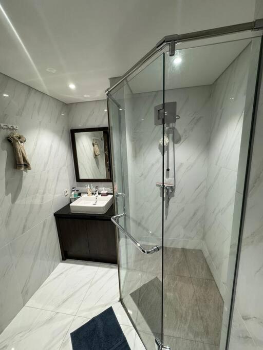 1BR with 3Beds BRANZ BSD Premium apt ICE and Prasmul - no facility view 2
