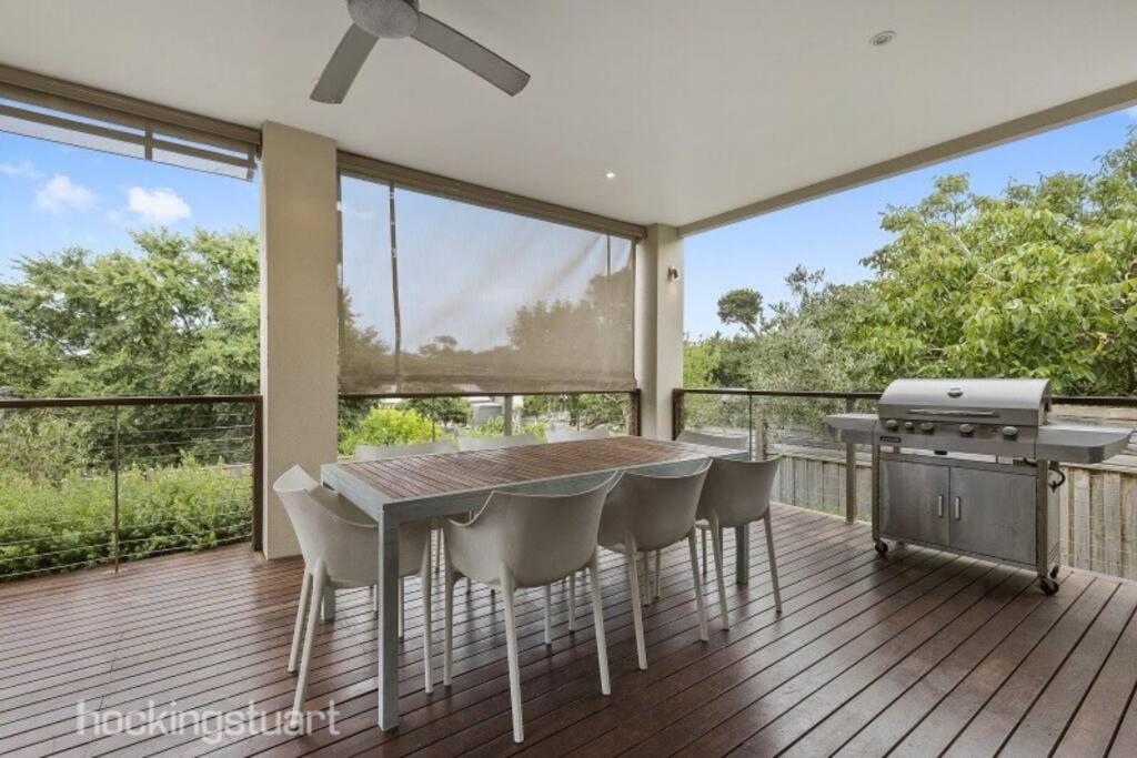 The Beach Haven - 4 bedroom Luxury Rye house Sleeps 12