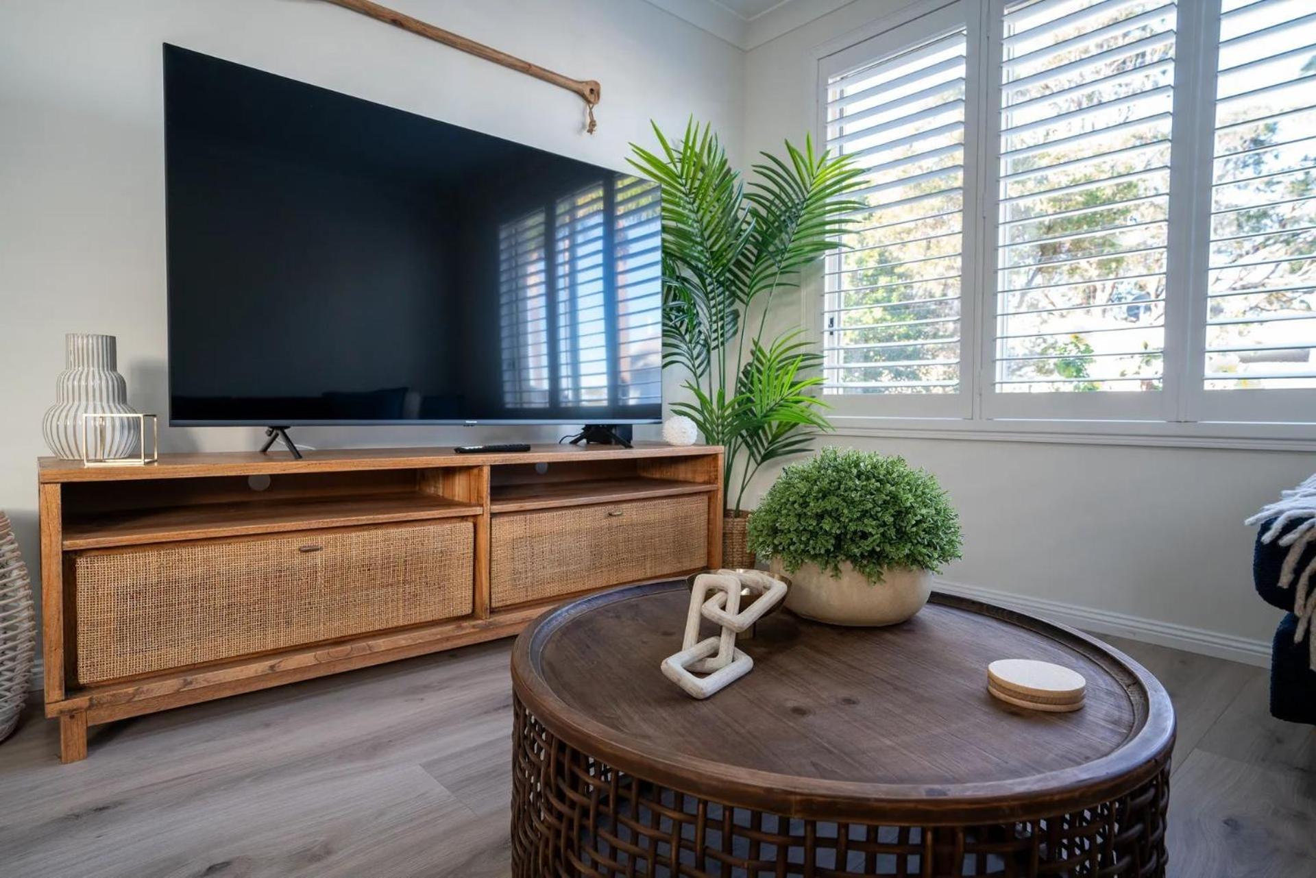 200m to Shellharbour Village - Calm Coastal Townhouse