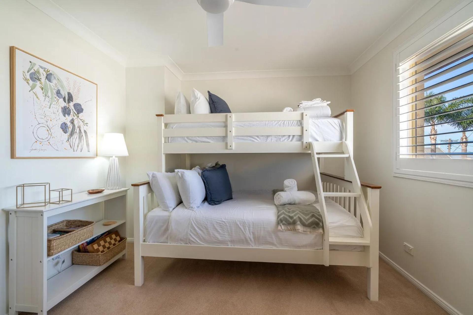 200m to Shellharbour Village - Calm Coastal Townhouse