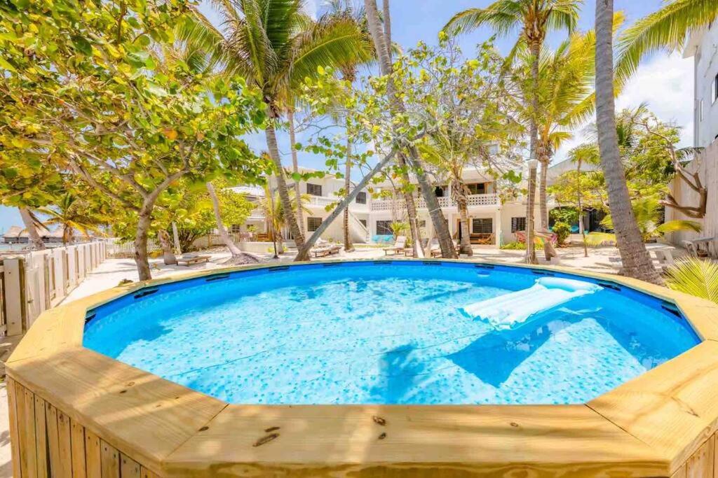 Babylon Beach Resort