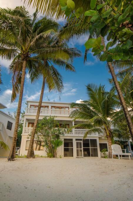 Babylon Beach Resort