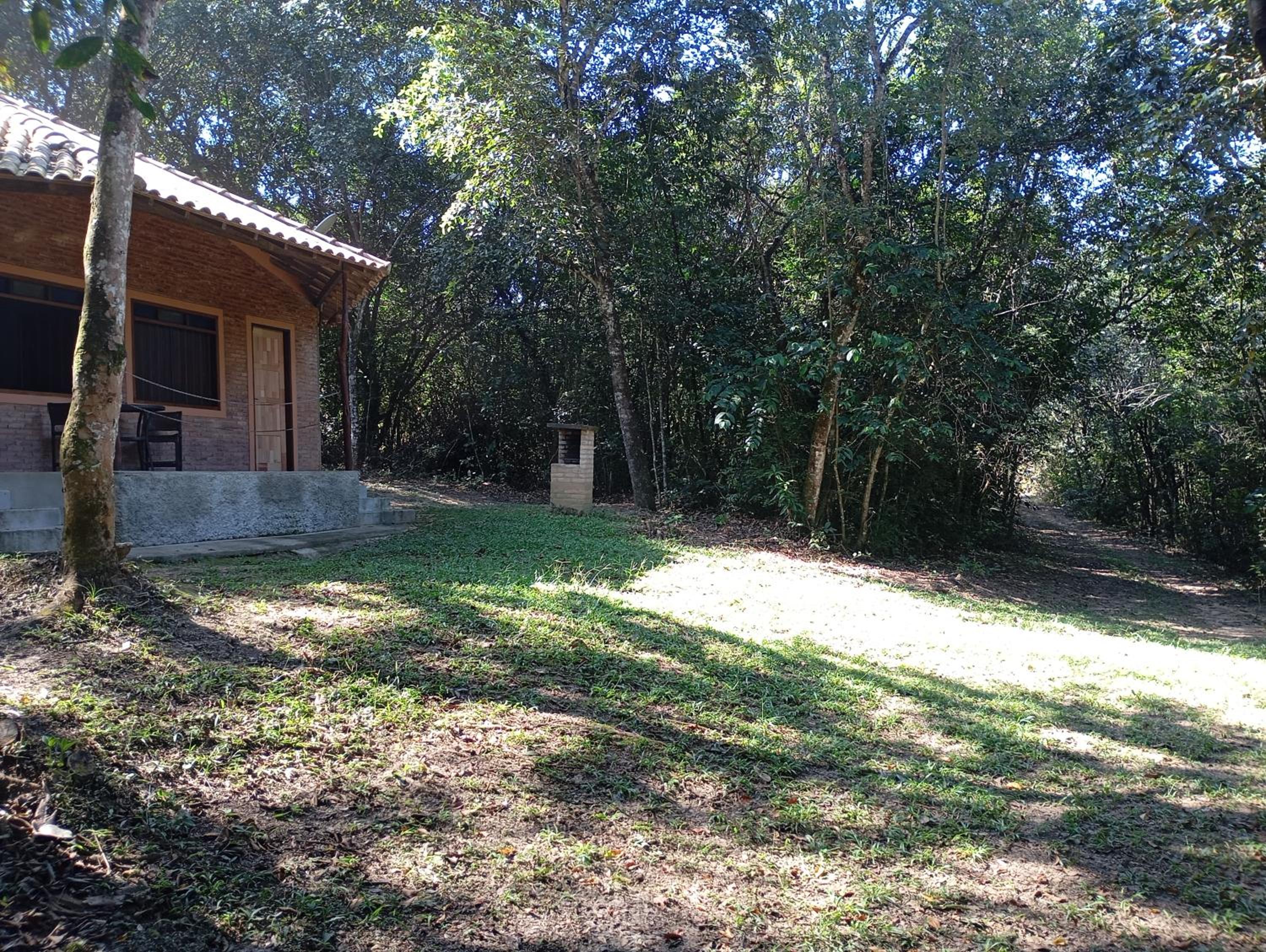 Pousada e Camping Claro Casa de Pedra de Delfinópolis -MG