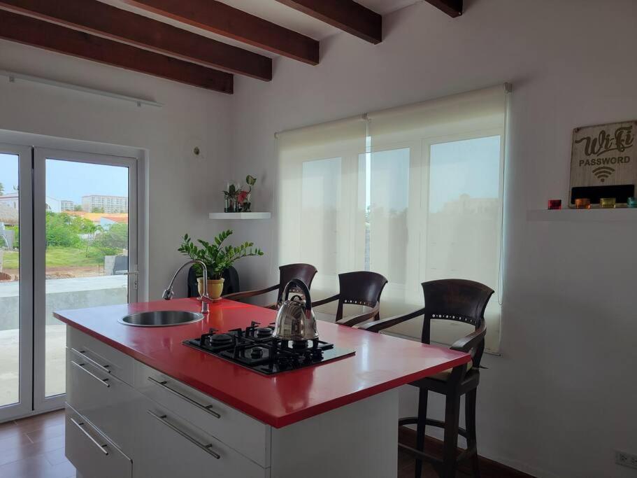 3-Bedroom Home - Raquet Club guest, near Palm Beach