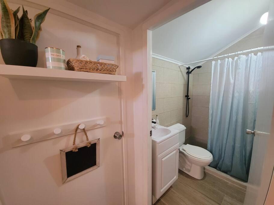 3-Bedroom Home - Raquet Club guest, near Palm Beach