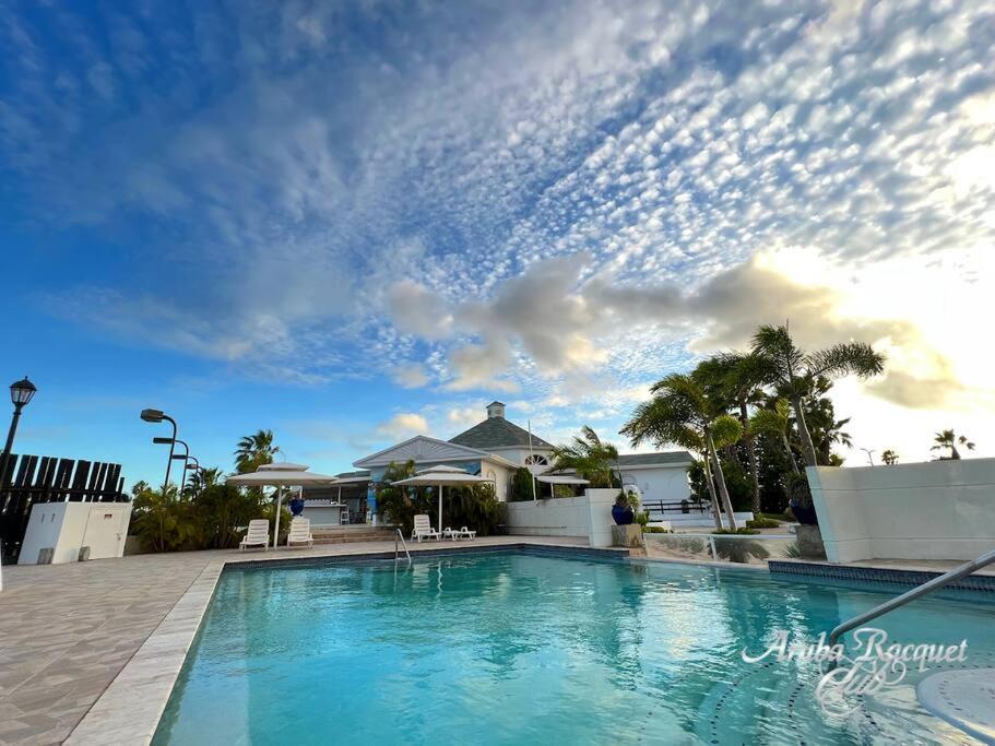 3-Bedroom Home - Raquet Club guest, near Palm Beach