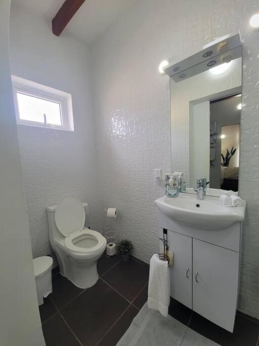 3-Bedroom Home - Raquet Club guest, near Palm Beach