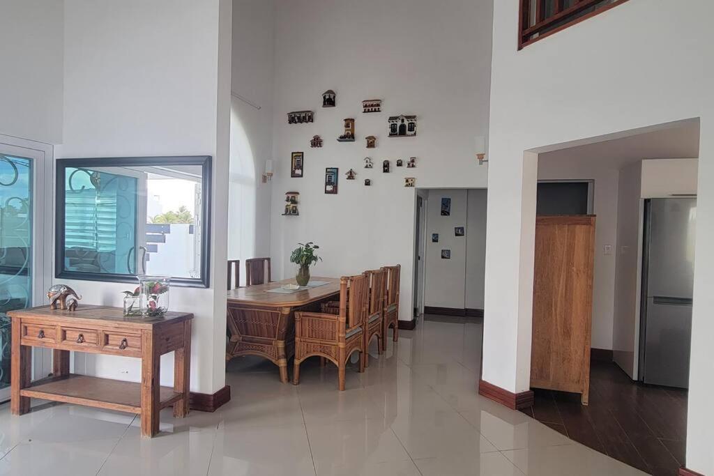 3-Bedroom Home - Raquet Club guest, near Palm Beach