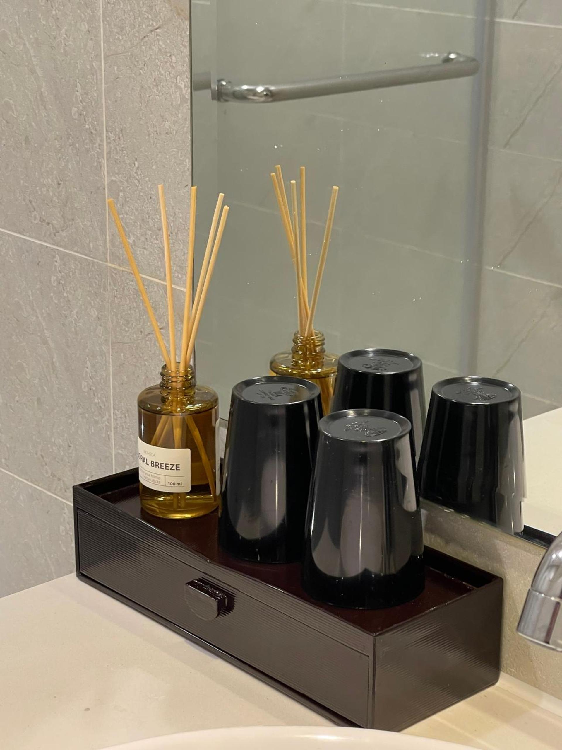 CR Concept Serviced Apartment - Vinhomes and Landmark 81