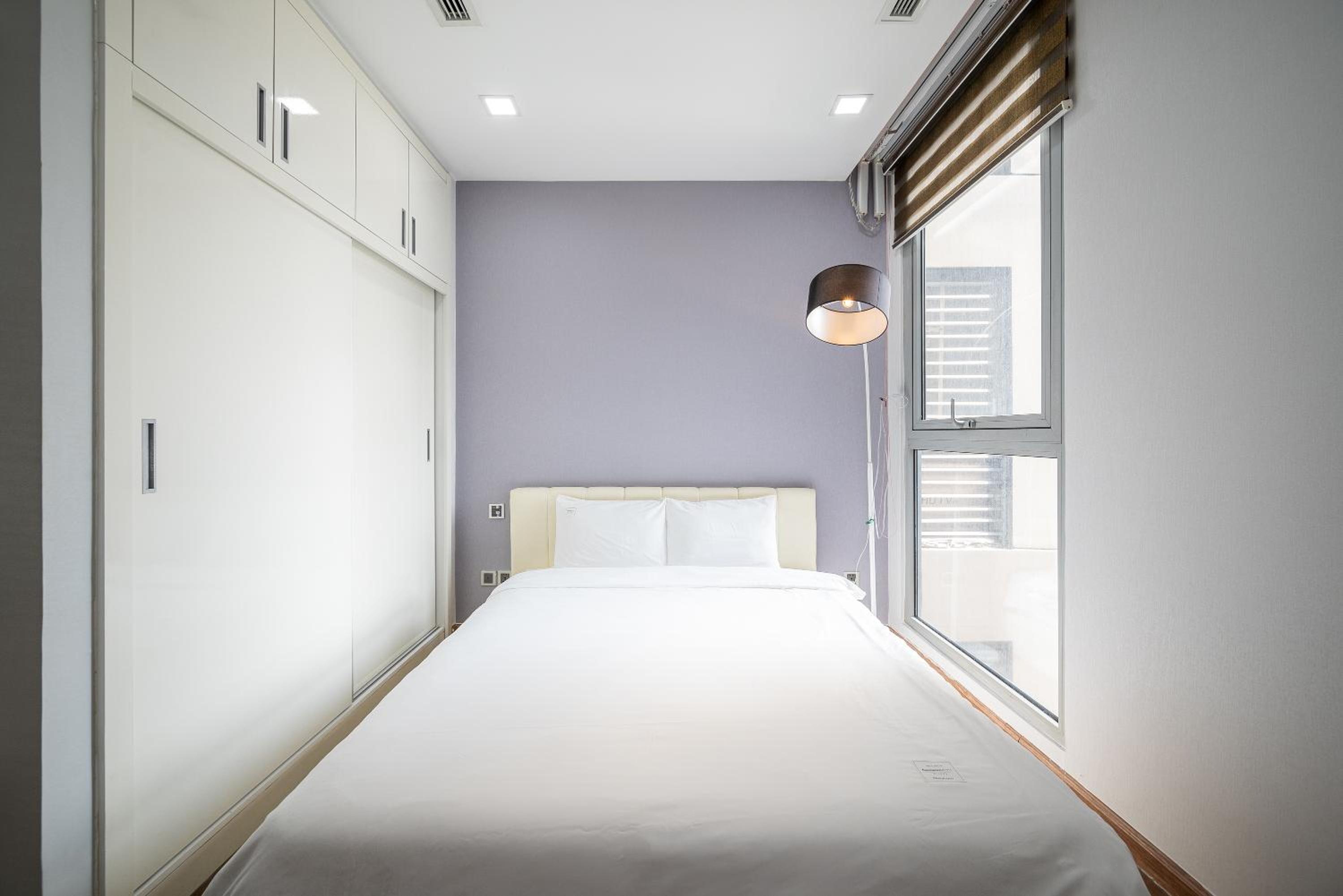 CR Concept Serviced Apartment - Vinhomes and Landmark 81