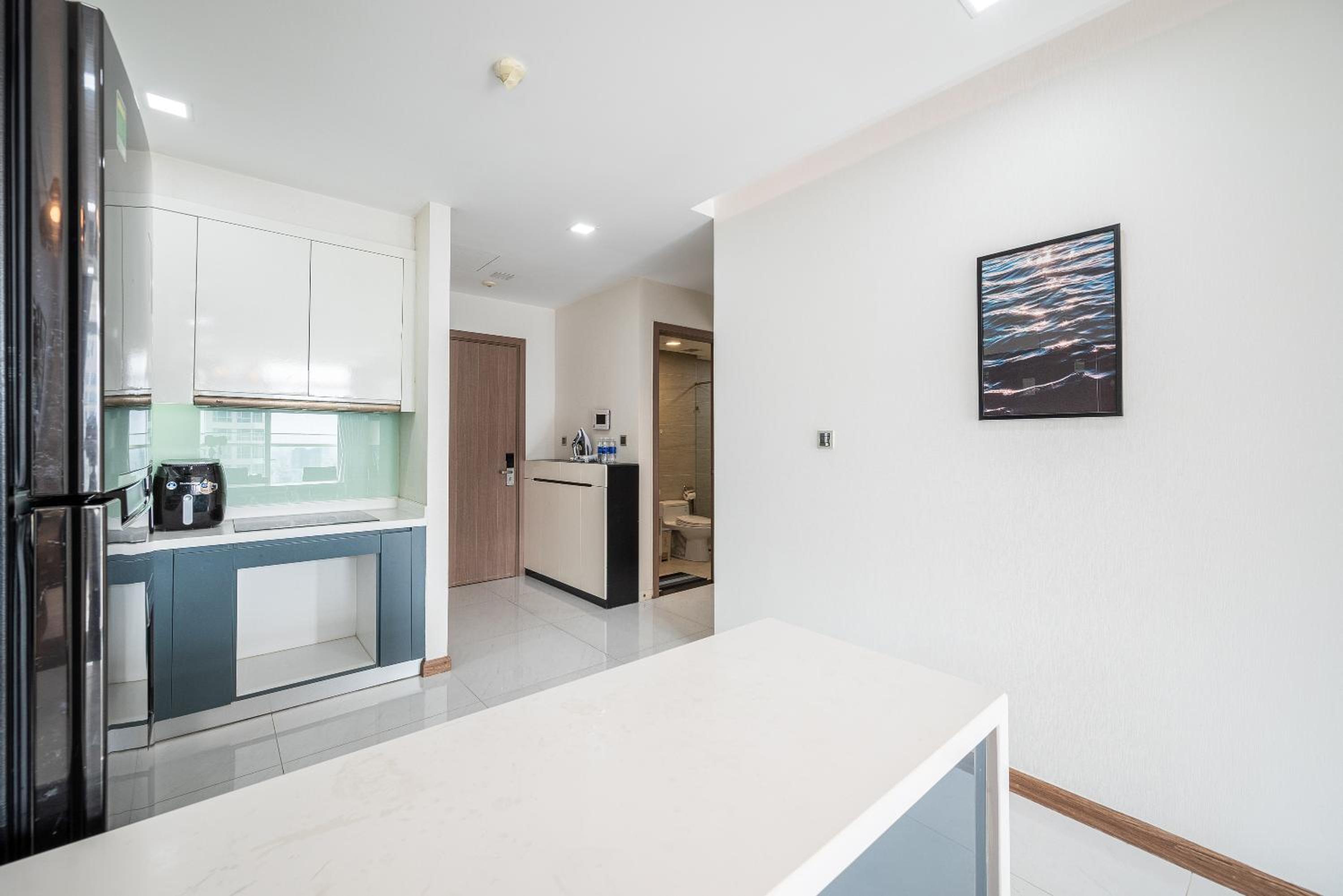 CR Concept Serviced Apartment - Vinhomes and Landmark 81