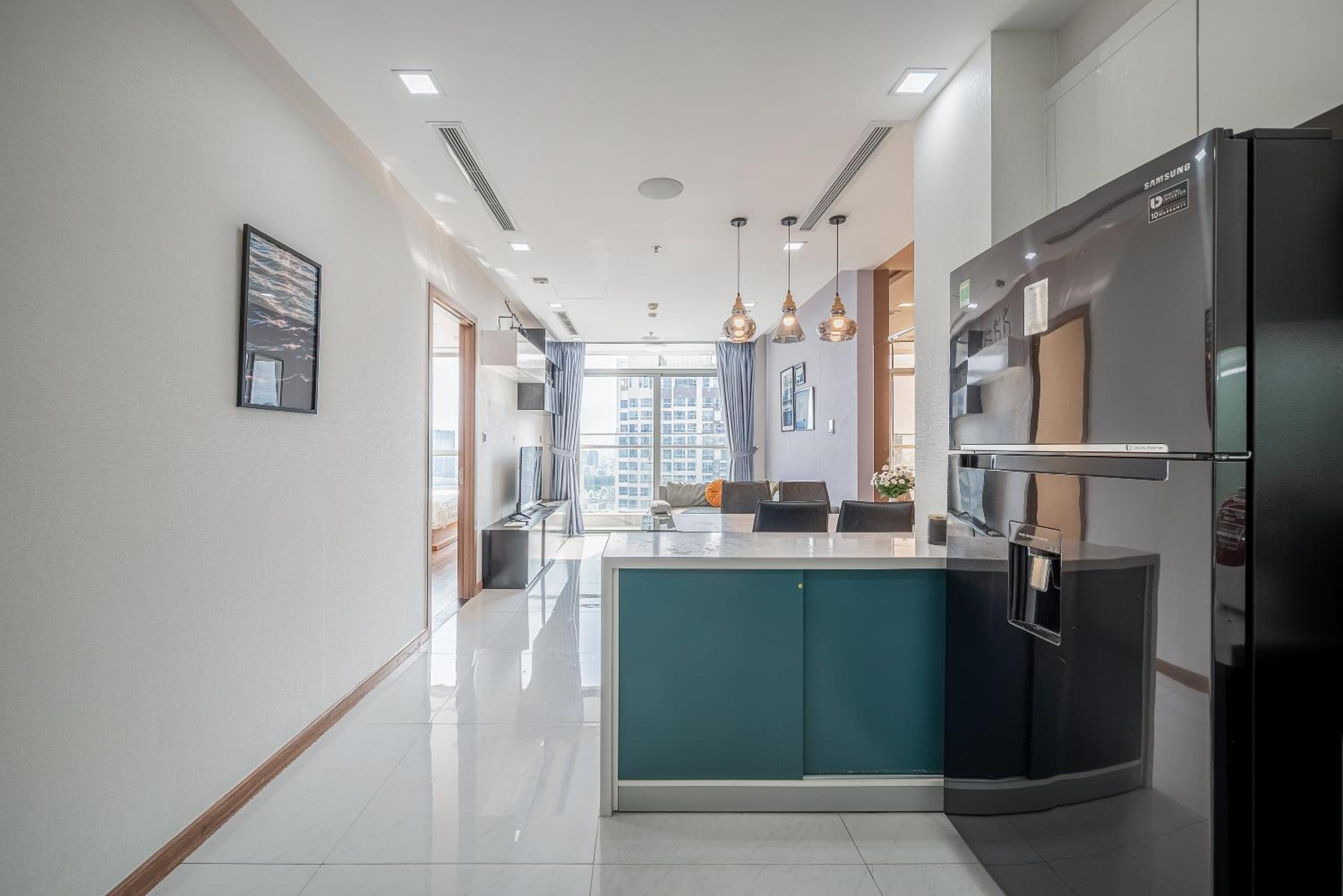 CR Concept Serviced Apartment - Vinhomes and Landmark 81