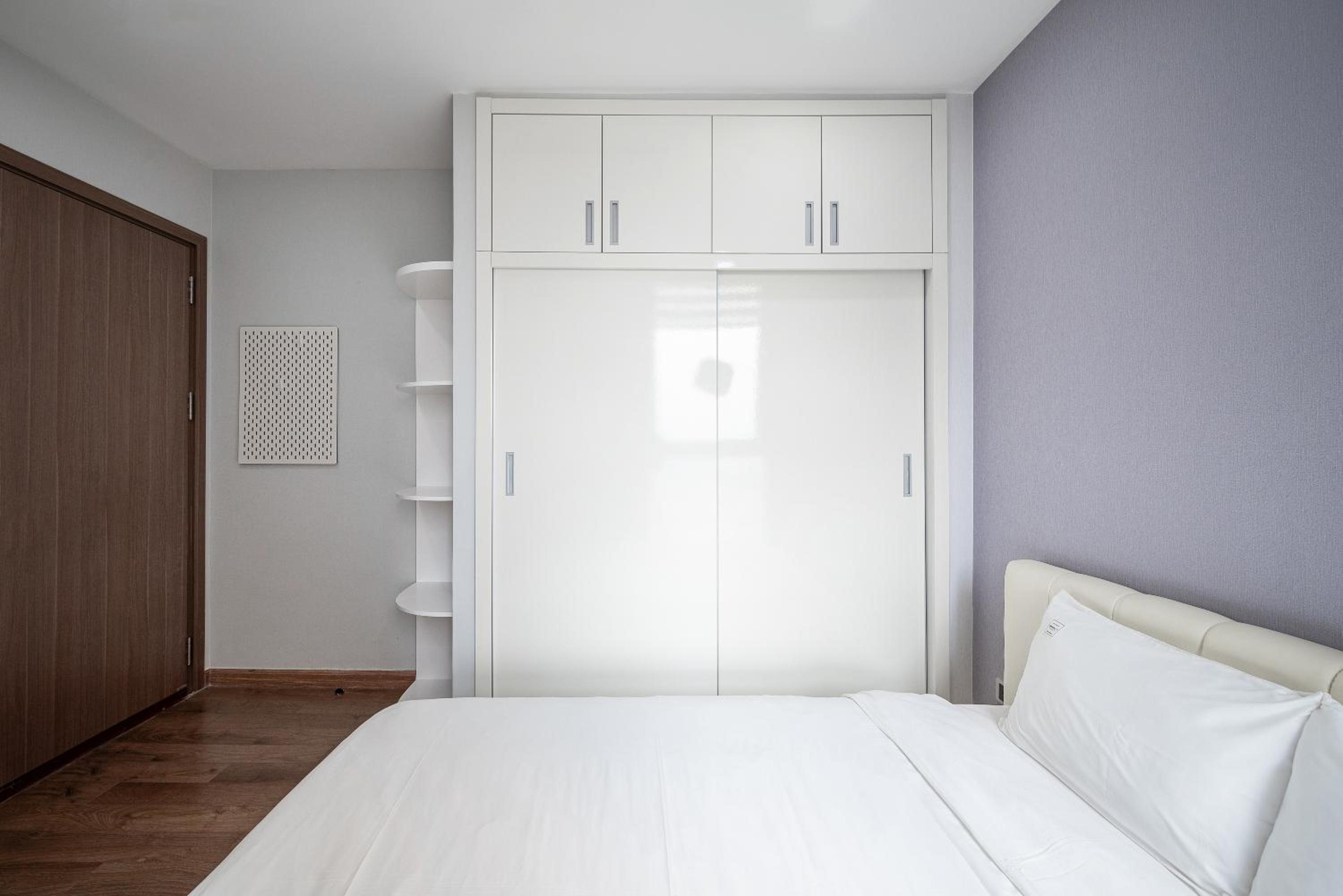 CR Concept Serviced Apartment - Vinhomes and Landmark 81