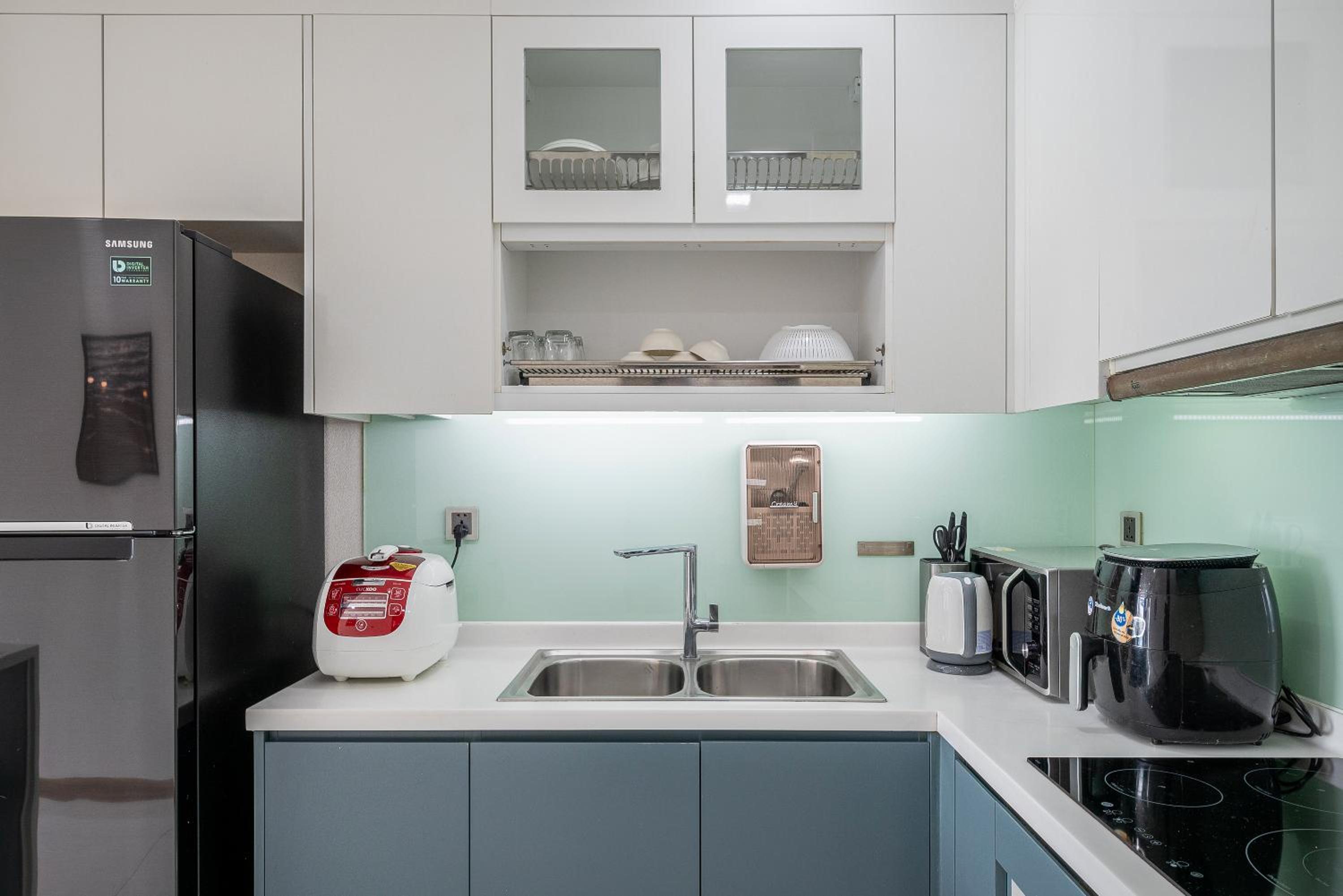 CR Concept Serviced Apartment - Vinhomes and Landmark 81