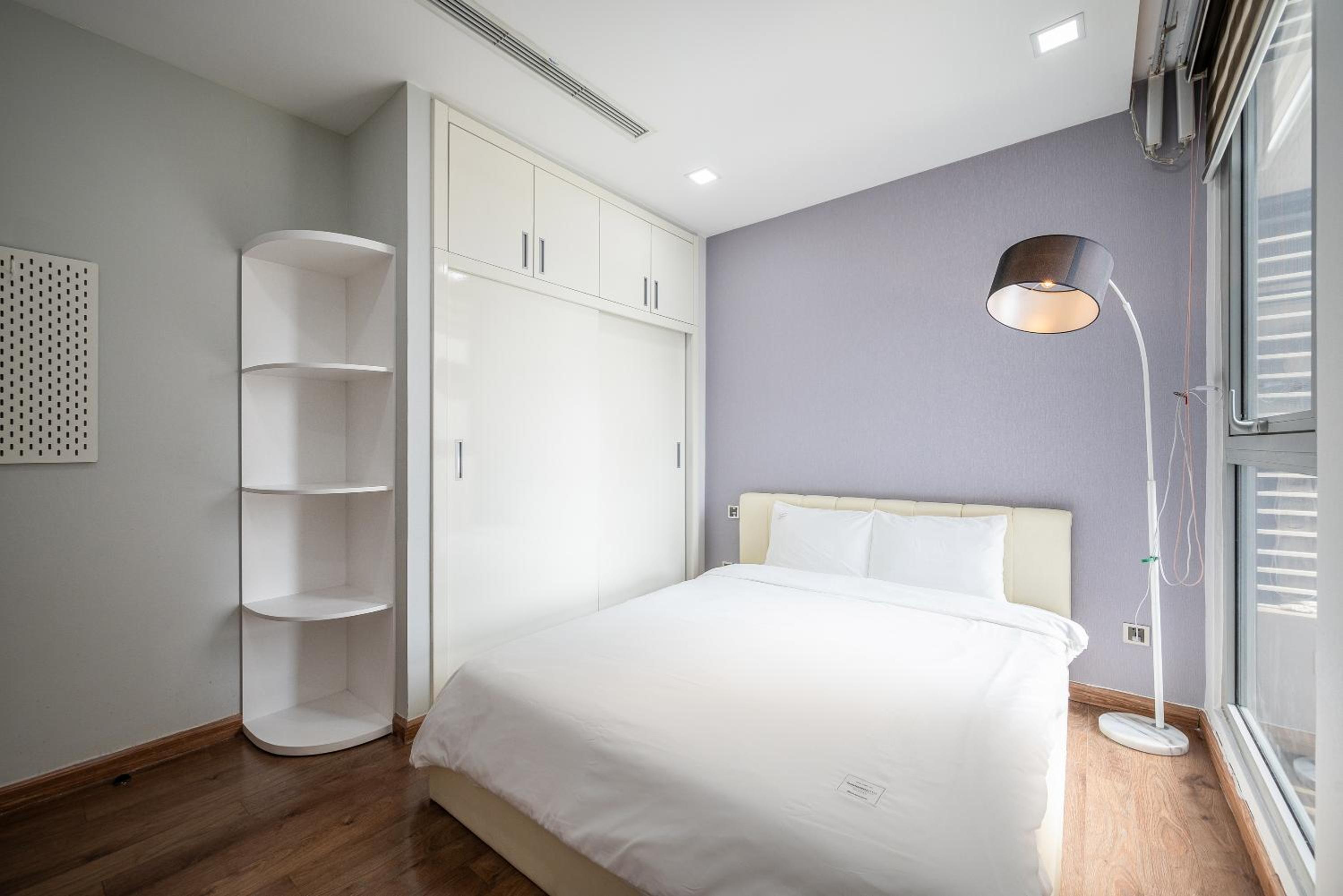 CR Concept Serviced Apartment - Vinhomes and Landmark 81