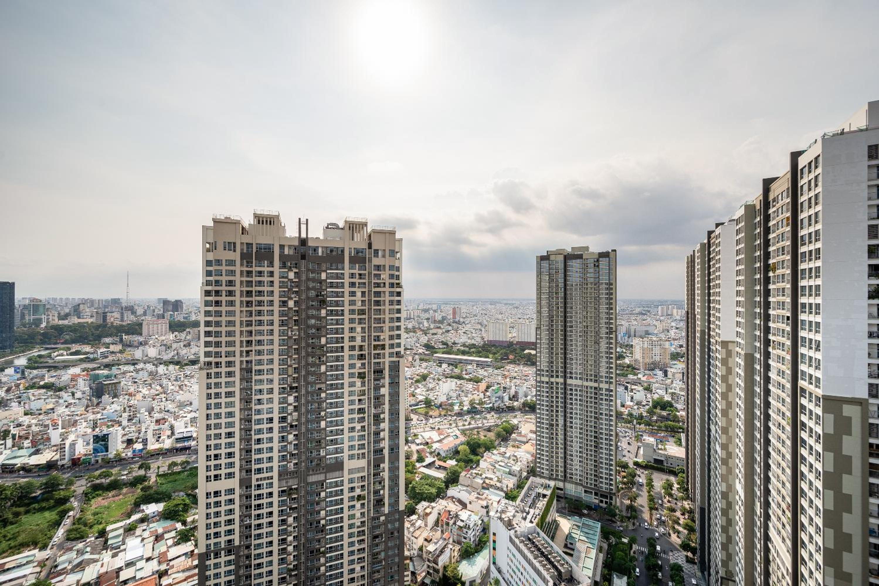 CR Concept Serviced Apartment - Vinhomes and Landmark 81
