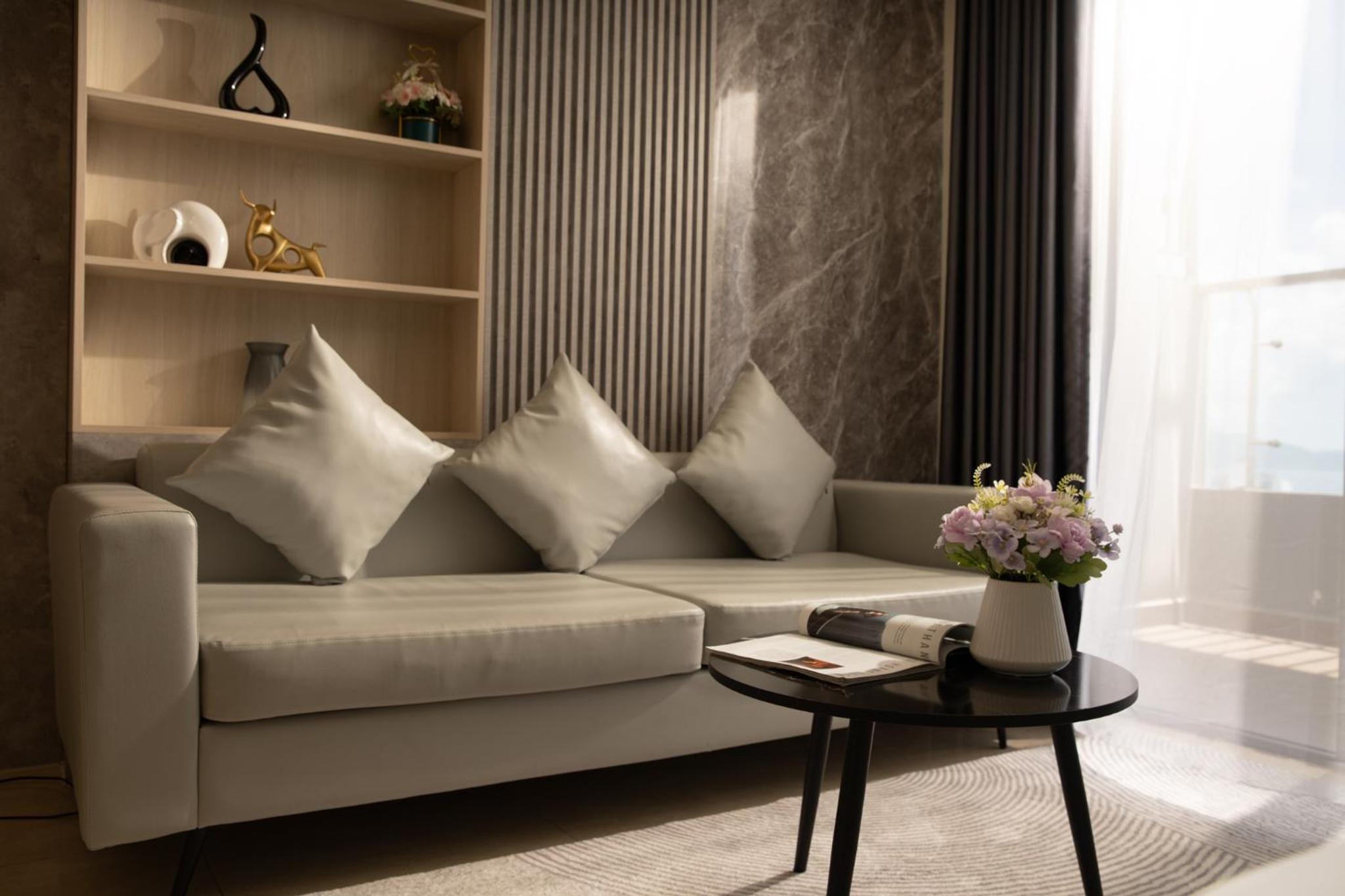 Monarchy Luxury 2 Bedroom Apartment Danang by Villuxy view 5