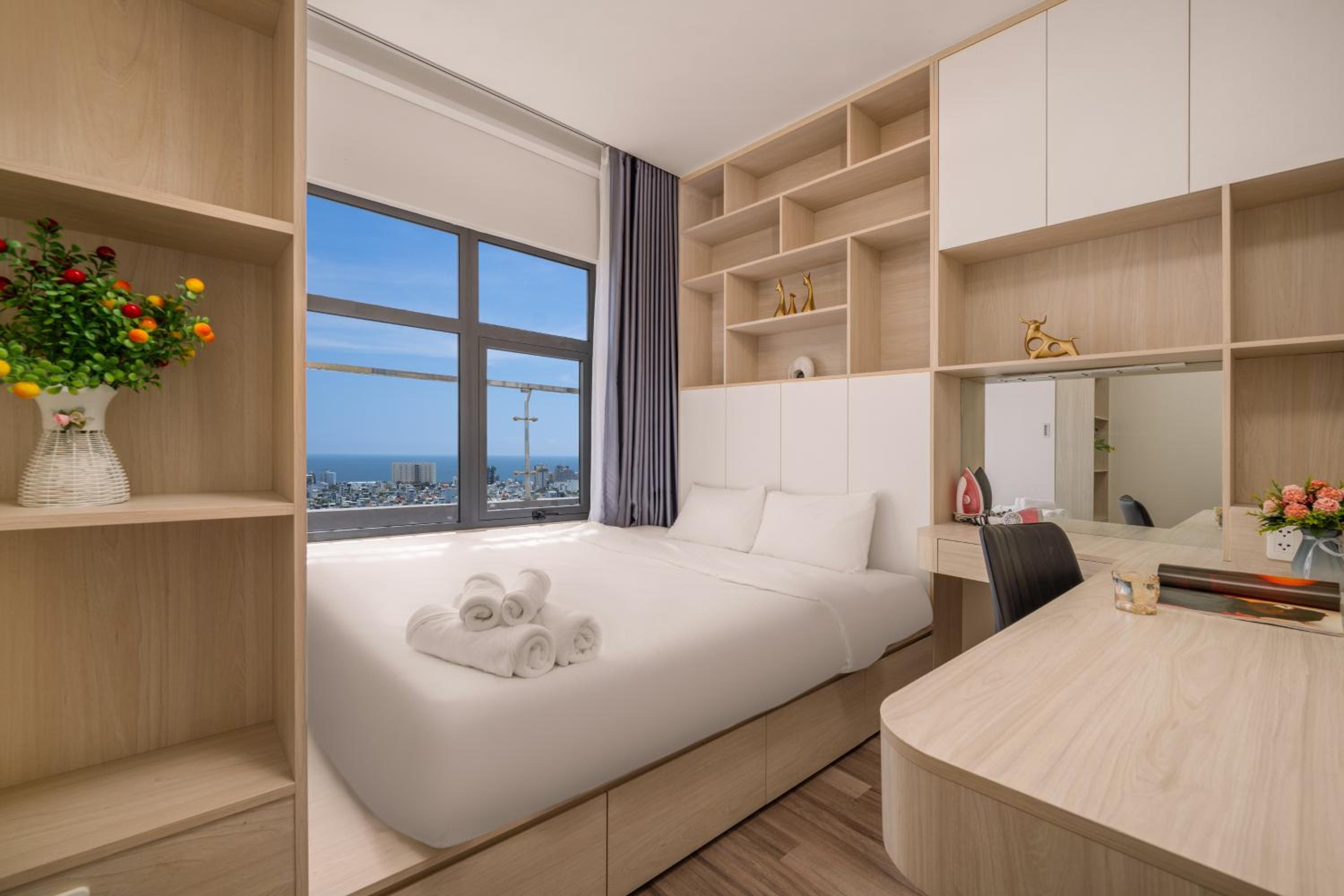 Monarchy Luxury 2 Bedroom Apartment Danang by Villuxy view 2