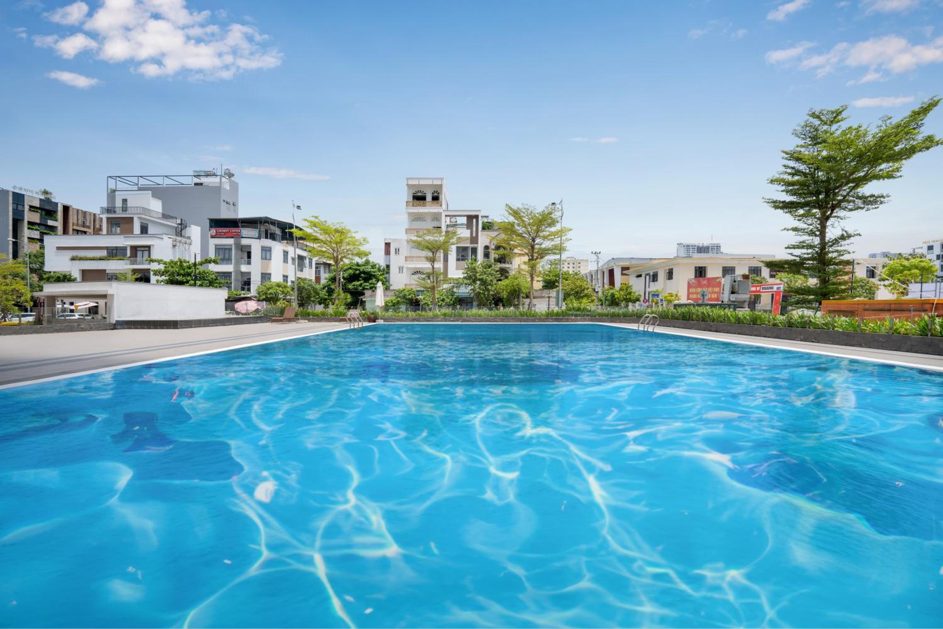 Monarchy Luxury 2 Bedroom Apartment Danang by Villuxy view 4