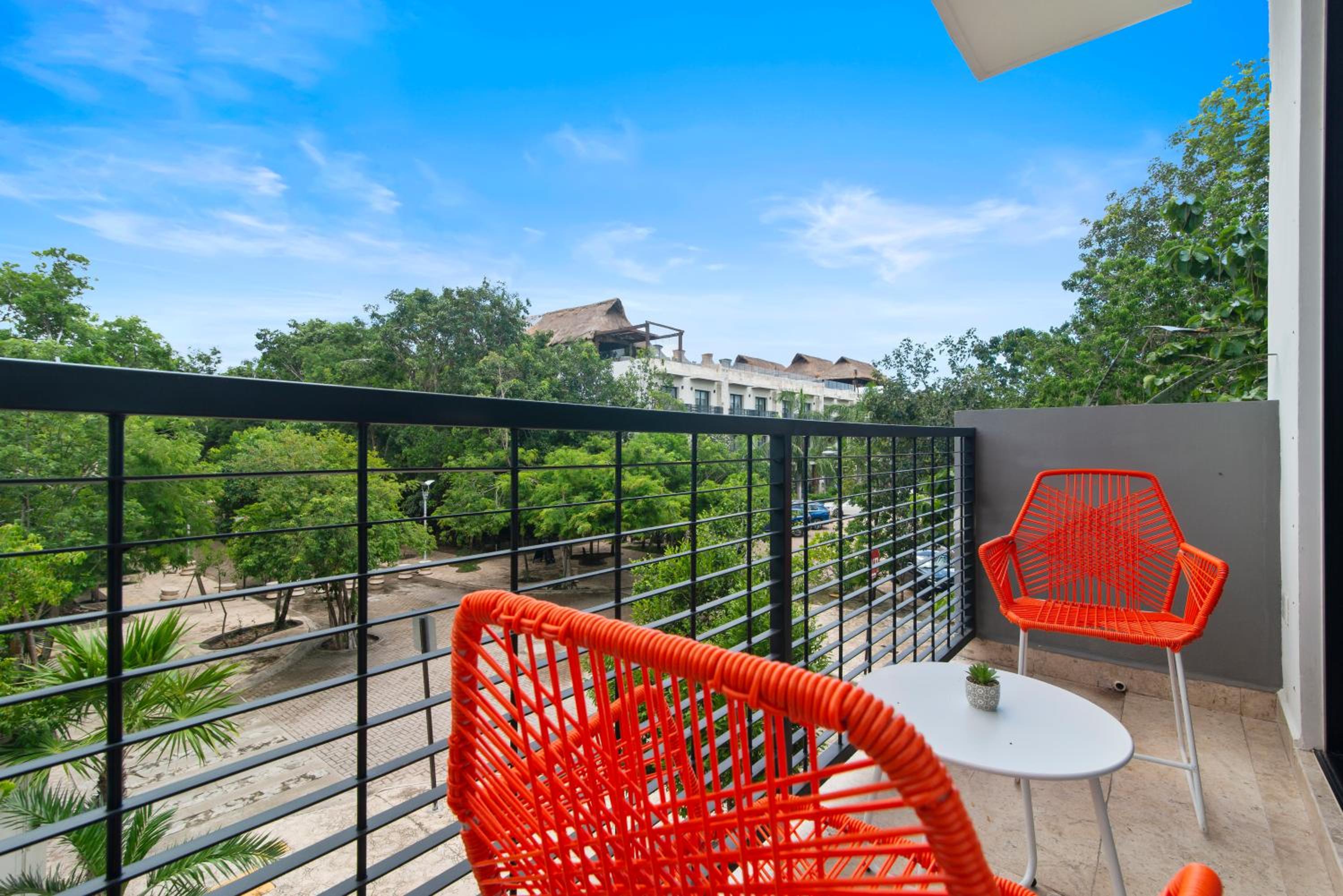 TOP location Studio with balcony Rooftop pool in Aldea Zama view 5