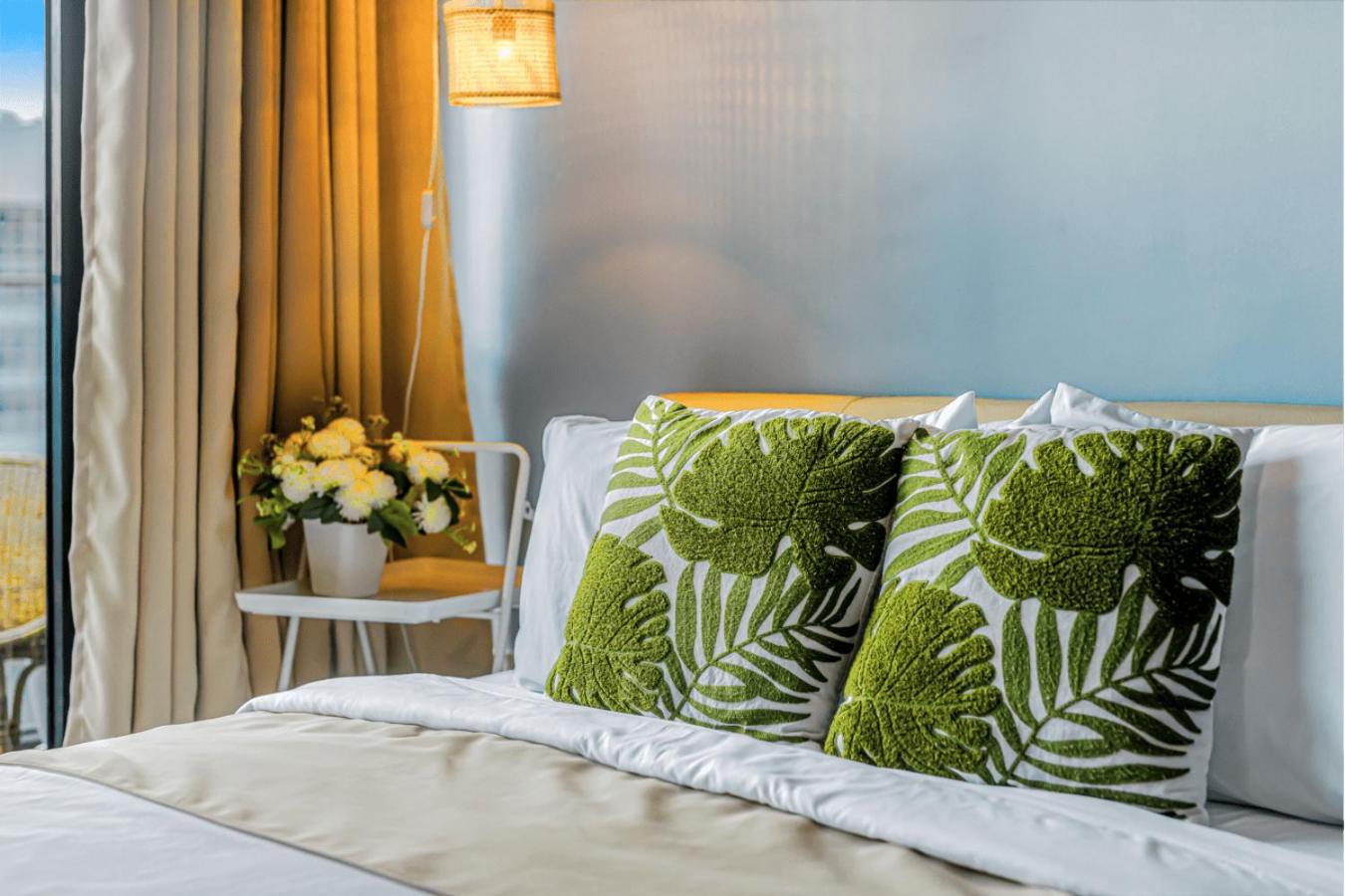 Luxury 3BR Near Airport Terminal 3 Beside Venice Mall Fast WiFi Free Pool and Gym view 3