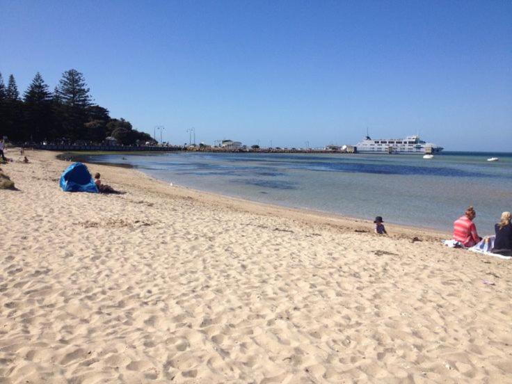 Sorrento Beach Cottages No. 2 - in the heart of Sorrento