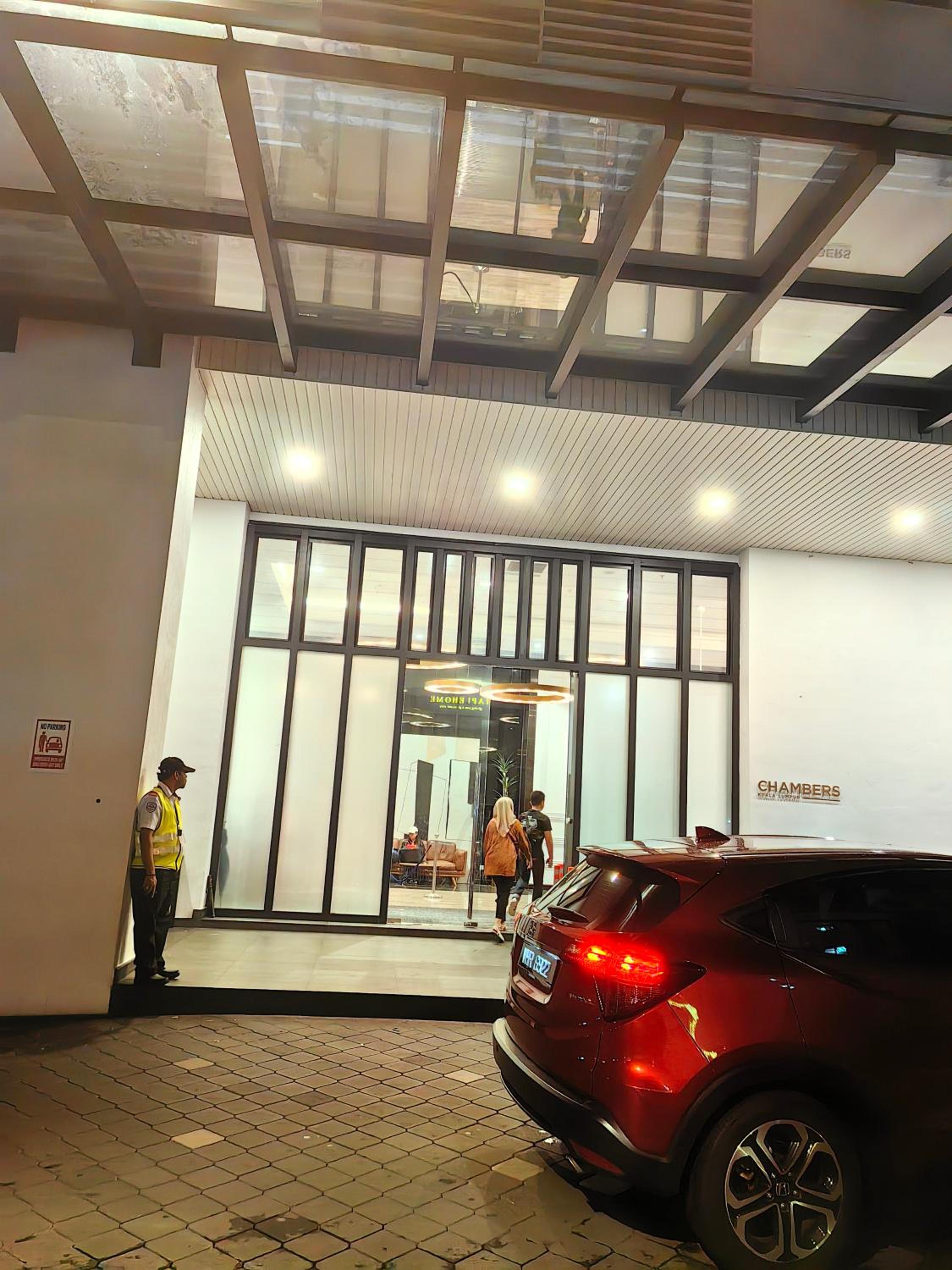 Chamber Residence KL by Lumina