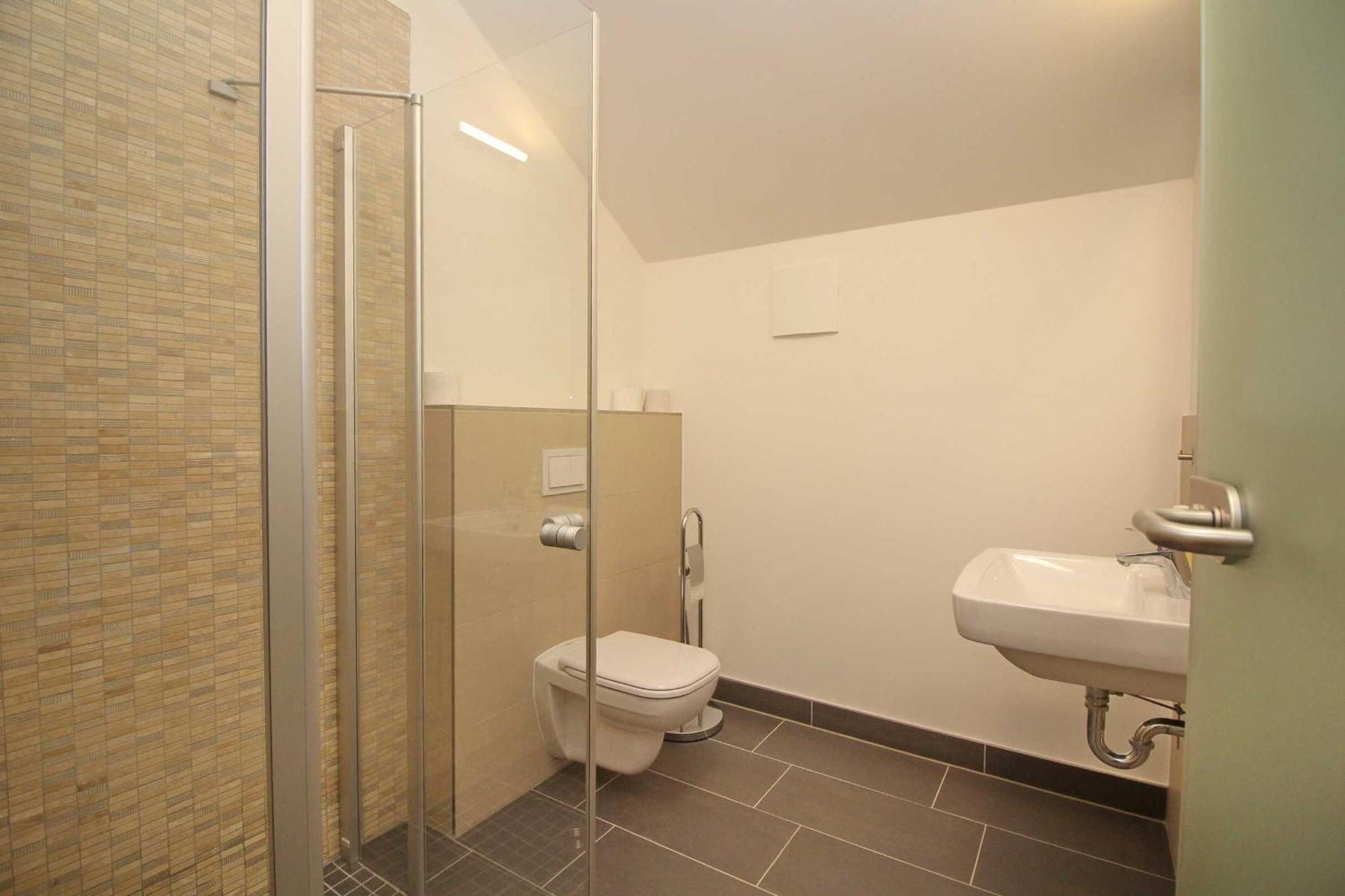 Photo 66