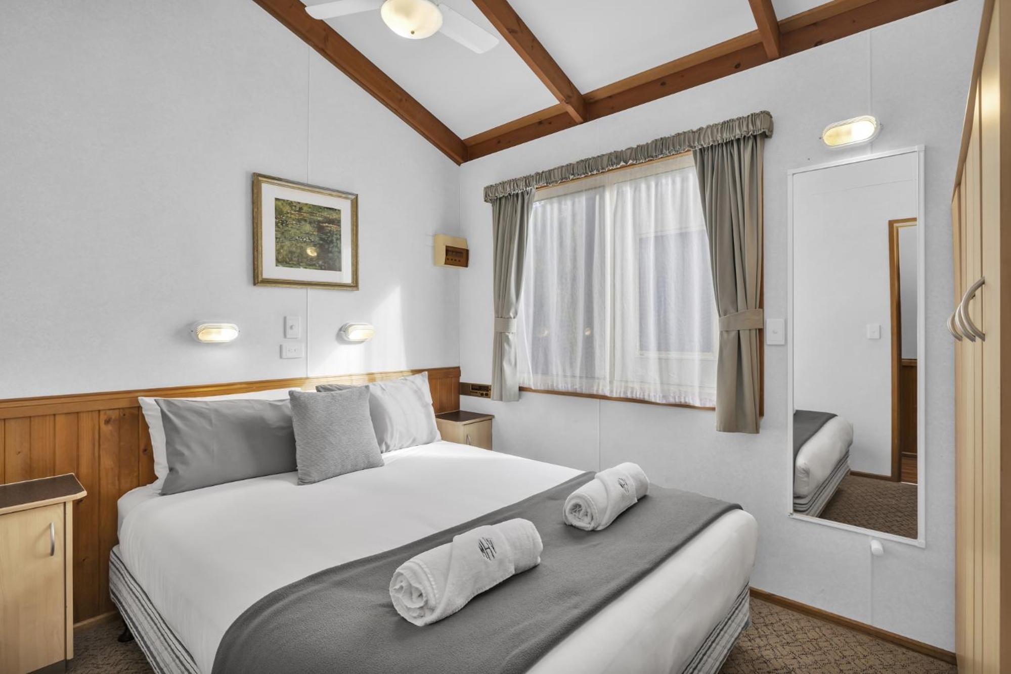 Metung Holiday Villas