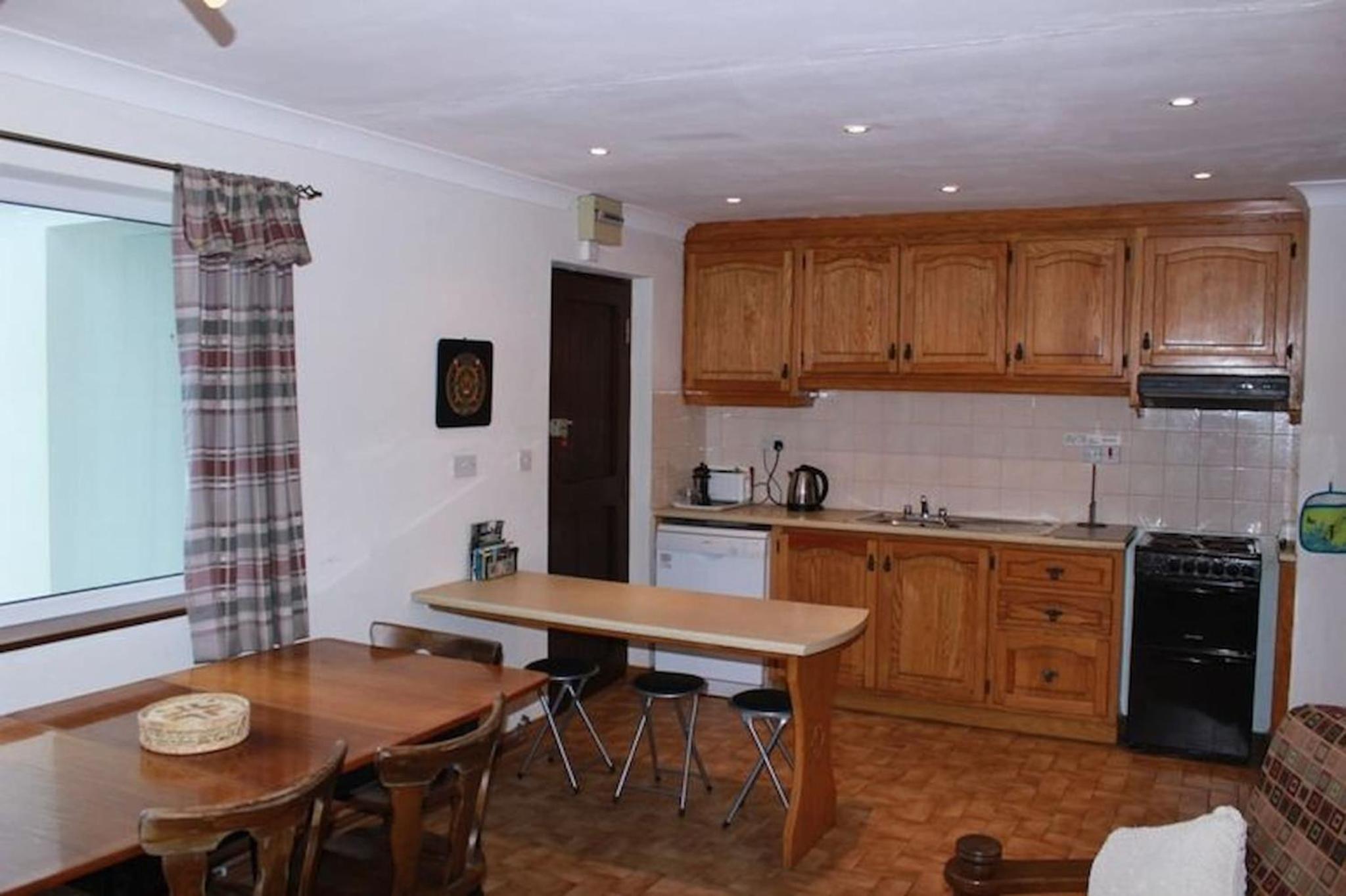 Waterside Cottage, Cashel view 5