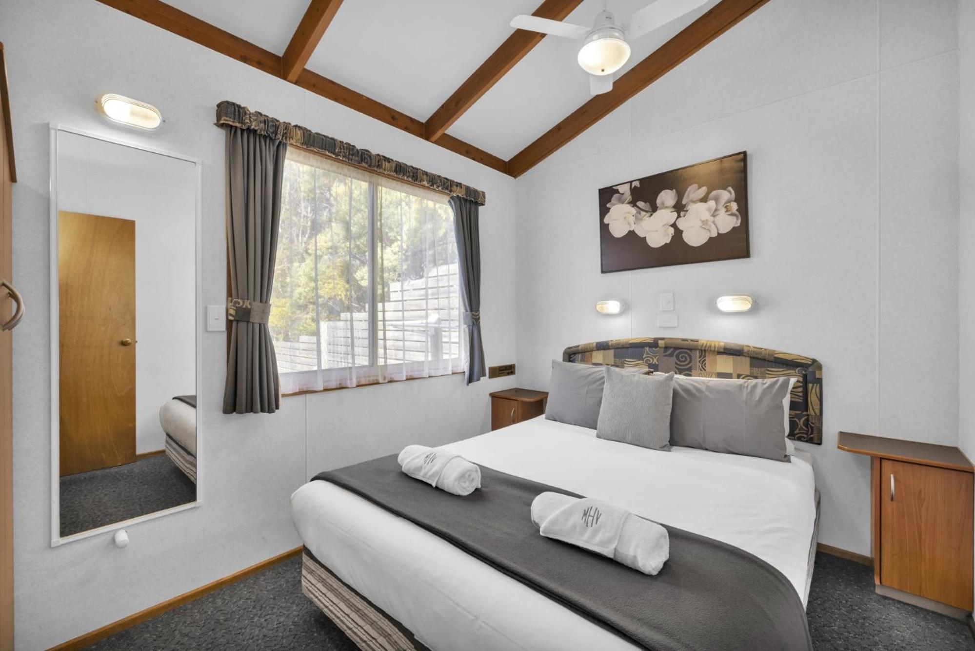 Metung Holiday Villas