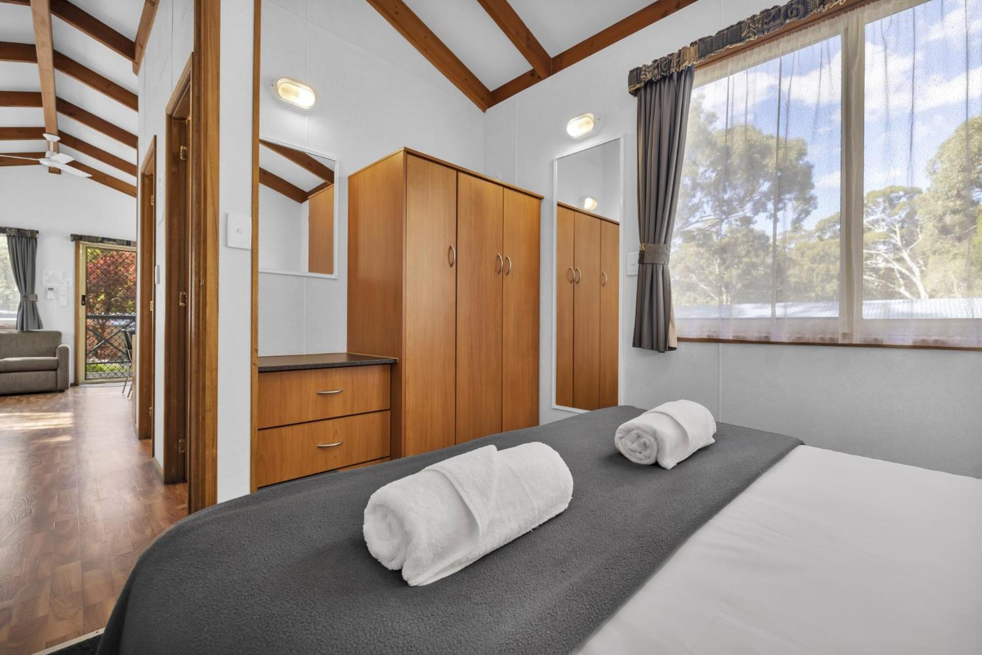 Metung Holiday Villas