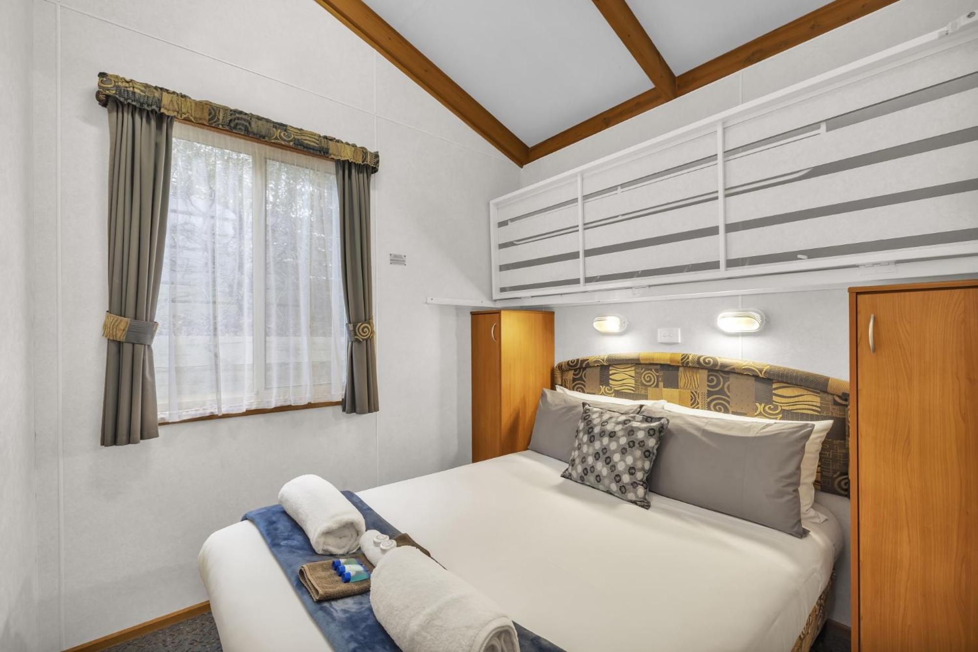 Metung Holiday Villas