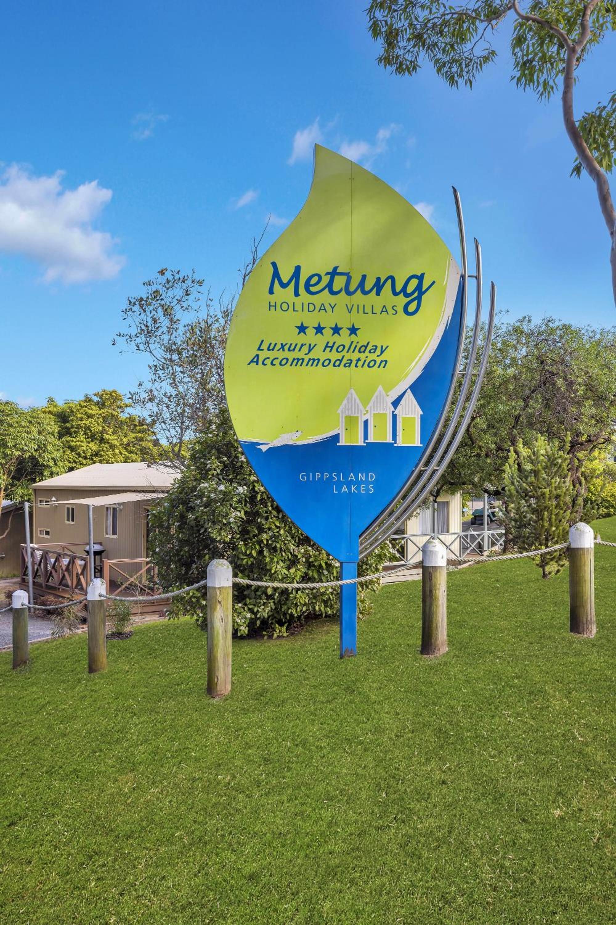 Metung Holiday Villas