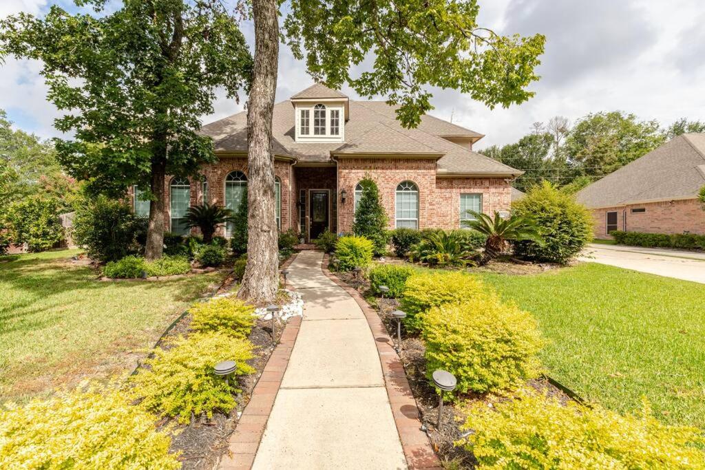 AFRA Home with huge garden Houston, Texas