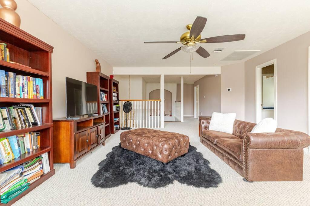 AFRA Home with huge garden Houston, Texas