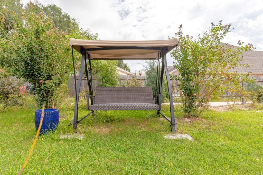 AFRA Home with huge garden Houston, Texas