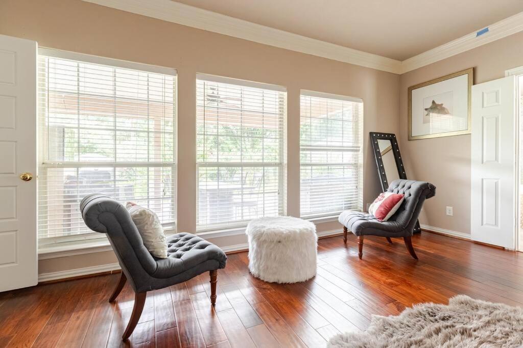 AFRA Home with huge garden Houston, Texas